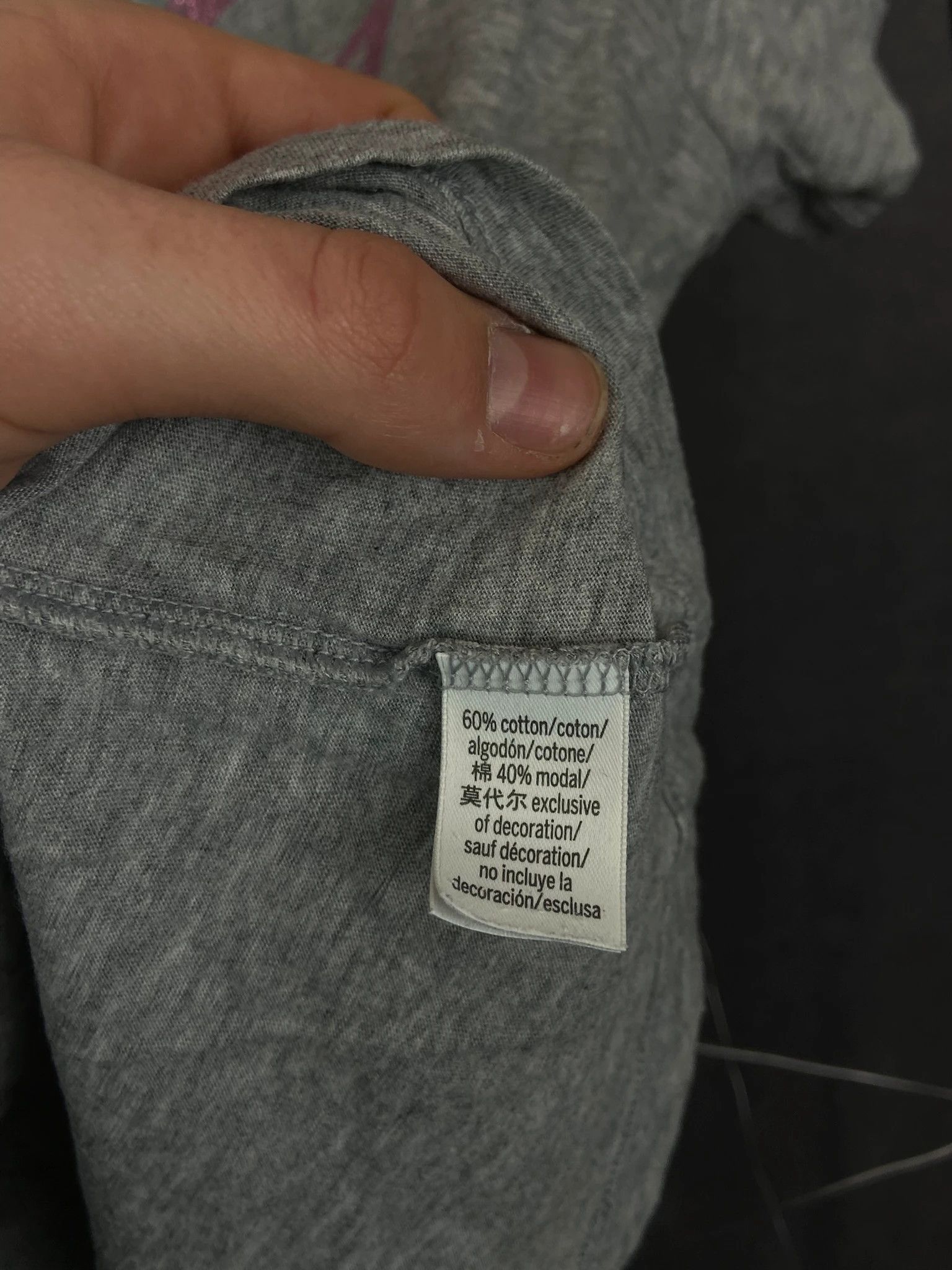 Victoria's Secret Victoria's Secret Women T-Shirt Grey Glitter Logo M Size M / US 6-8 / IT 42-44 - 3 Thumbnail