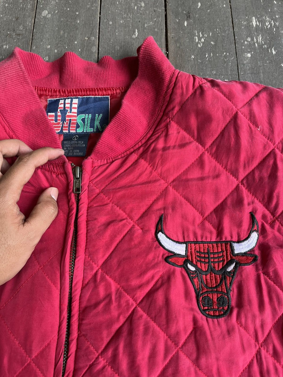 NBA Vintage Chicago Bulls thin Puffer Jacket Size US L / EU 52-54 / 3 - 3 Thumbnail