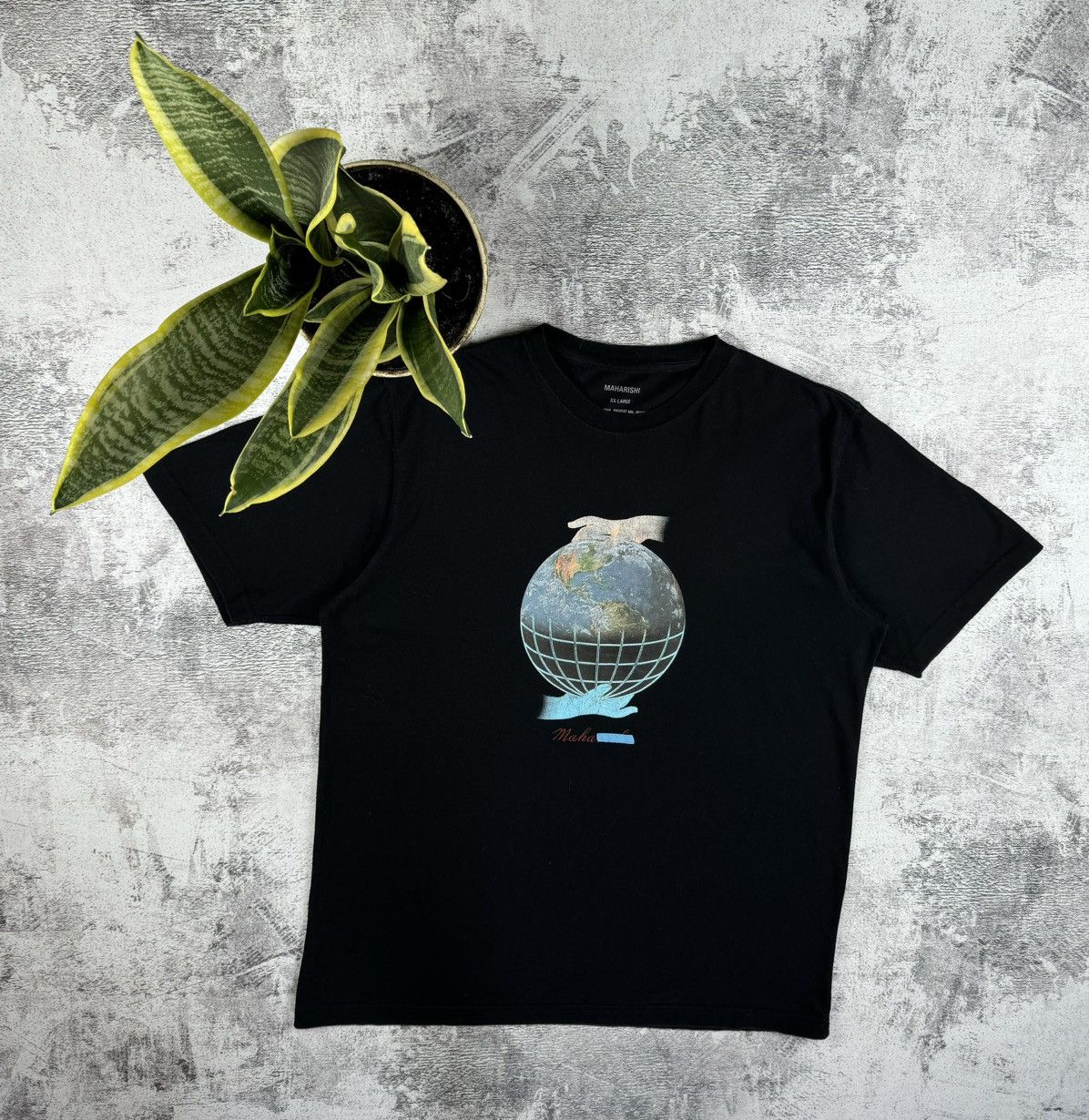 Maharishi Maharishi World Globe Logo Black Japanese Brand T Shirt Size US XXL / EU 58 / 5 - 1 Thumbnail