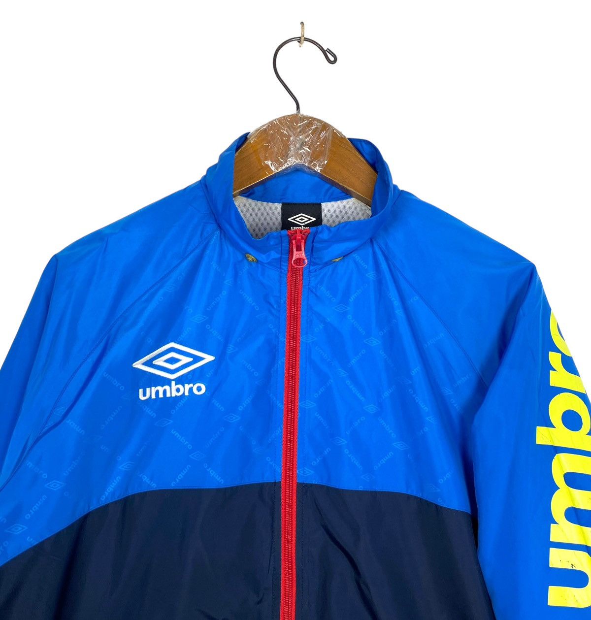 Umbro Rare‼️ Umbro Light Jacket Spellout Size US S / EU 44-46 / 1 - 4 Thumbnail