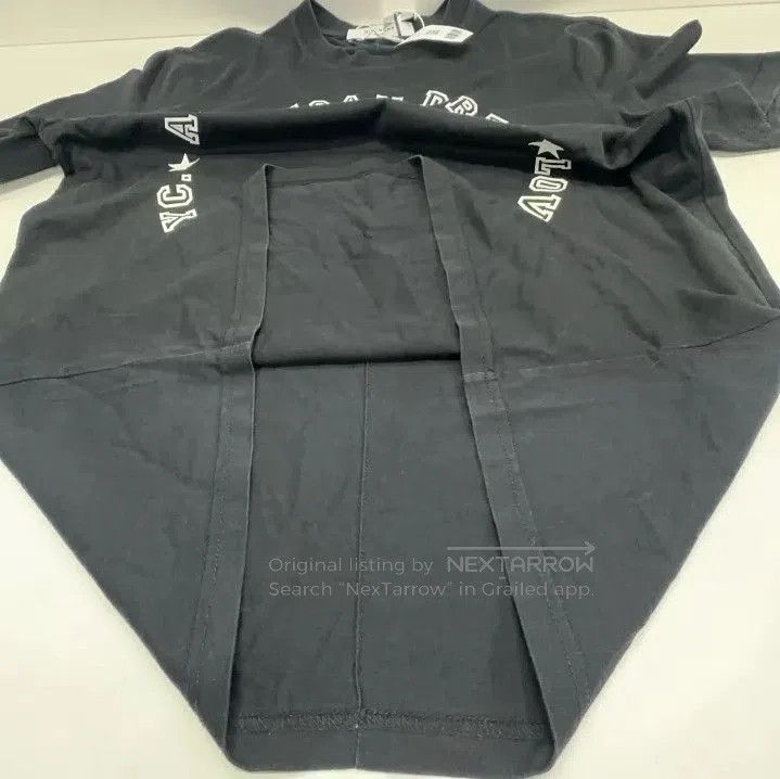 Givenchy Givenchy Letter Print Short-Sleeve T-Shirt. Size US M / EU 48-50 / 2 - 4 Thumbnail