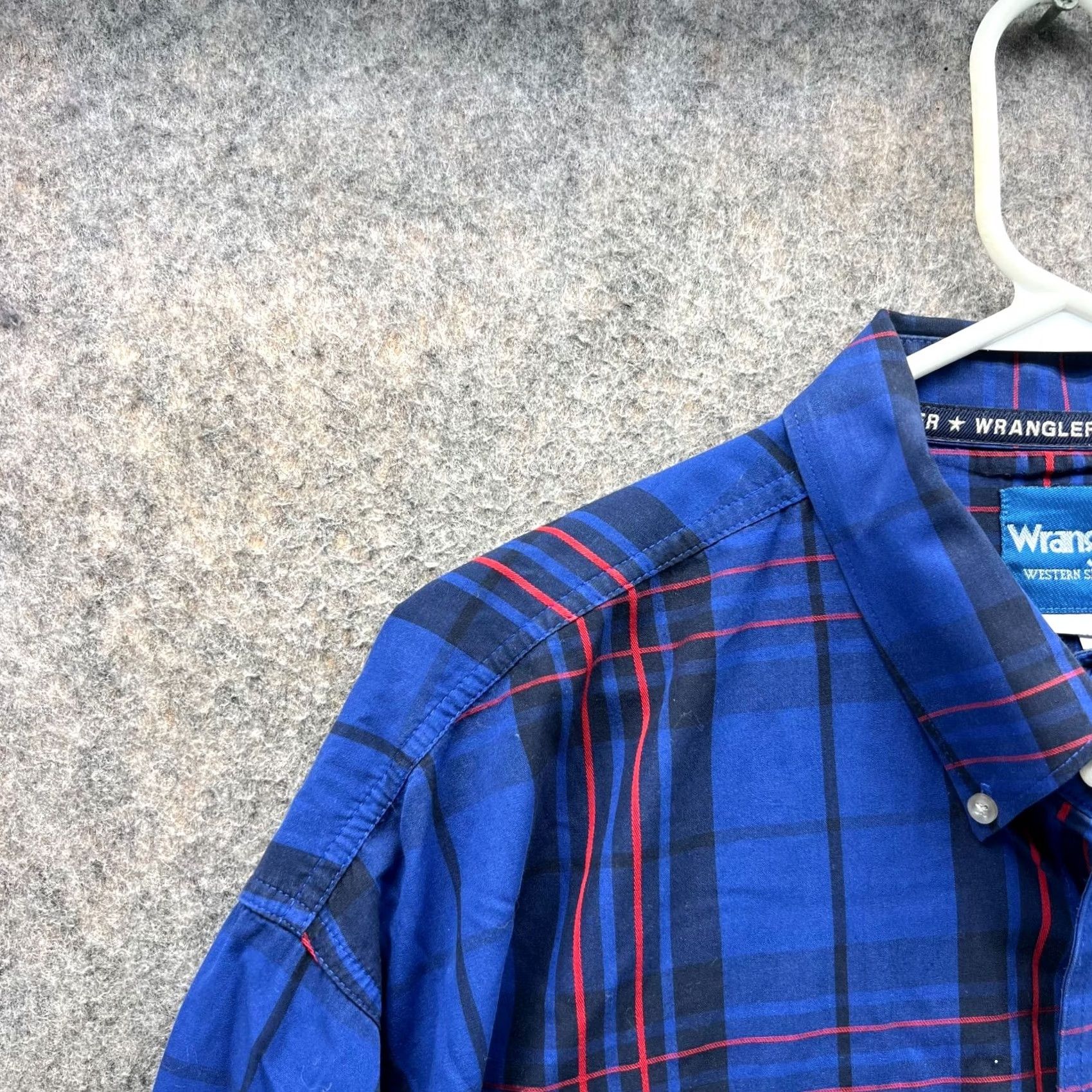 Wrangler Wrangler Shirt Men XXL Blue Plaid Button Up Western Cowboy Vtg Modern Fit Button-Down Collared Long Sleeve 54in Chest Blue 2XL Regular 54in Size US XXL / EU 58 / 5 - 6 Thumbnail