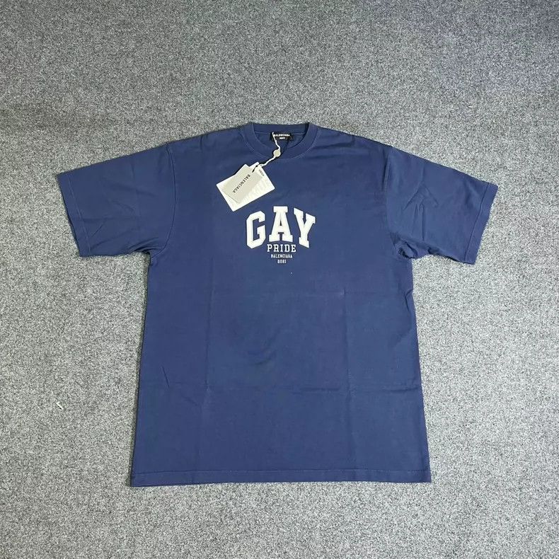 Balenciaga Balenciaga Gay Print Short Sleeve T-Shirt - dmc Size US XXS / EU 40 - 1 Thumbnail