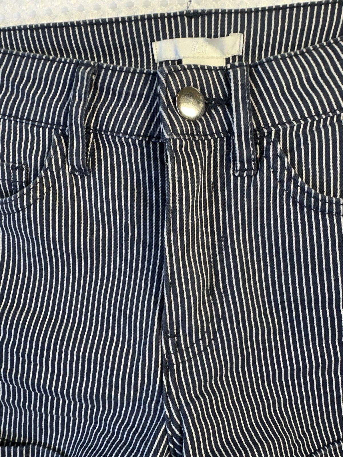 H&M H&M Black & White Striped Shorts Size 25" / US 0 / IT 36 - 3 Thumbnail