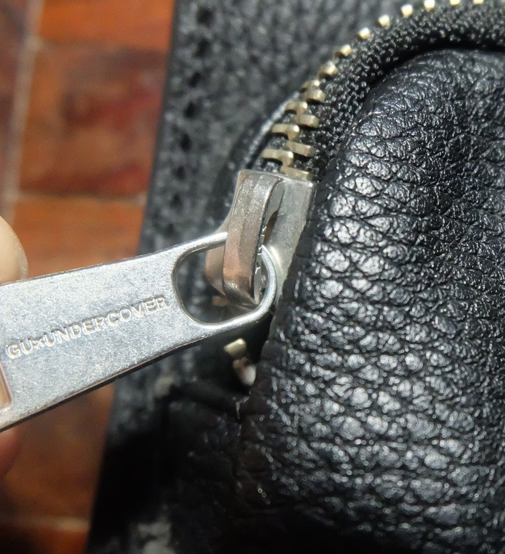 GU × Undercover GU x Undercover Small Crossbody Bag Size ONE SIZE - 2 Thumbnail