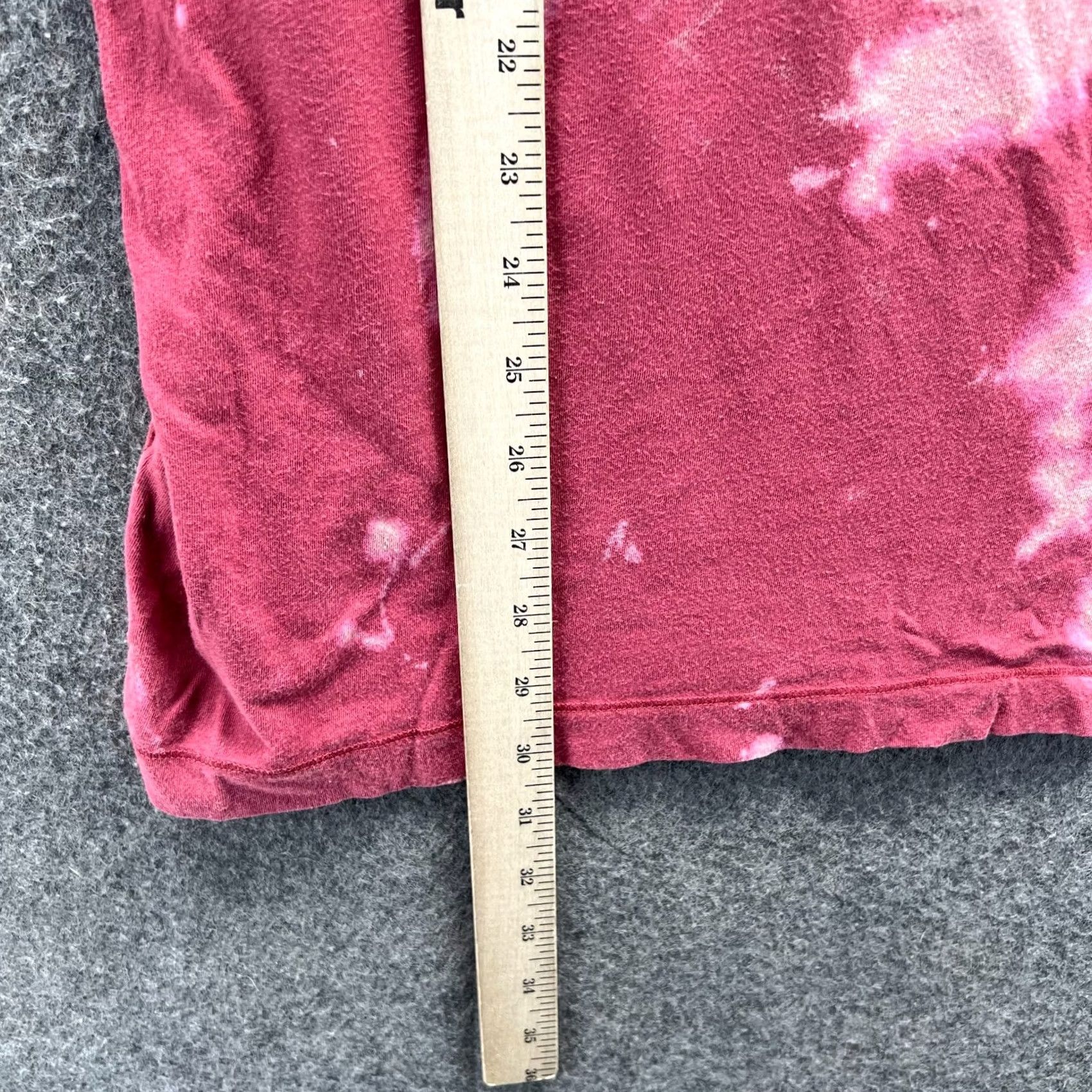 Tommy Bahama VINTAGE Tommy Bahama Shirt Mens Large Pink Washed Crewneck Pocket Tee Y2K Size US L / EU 52-54 / 3 - 4 Thumbnail