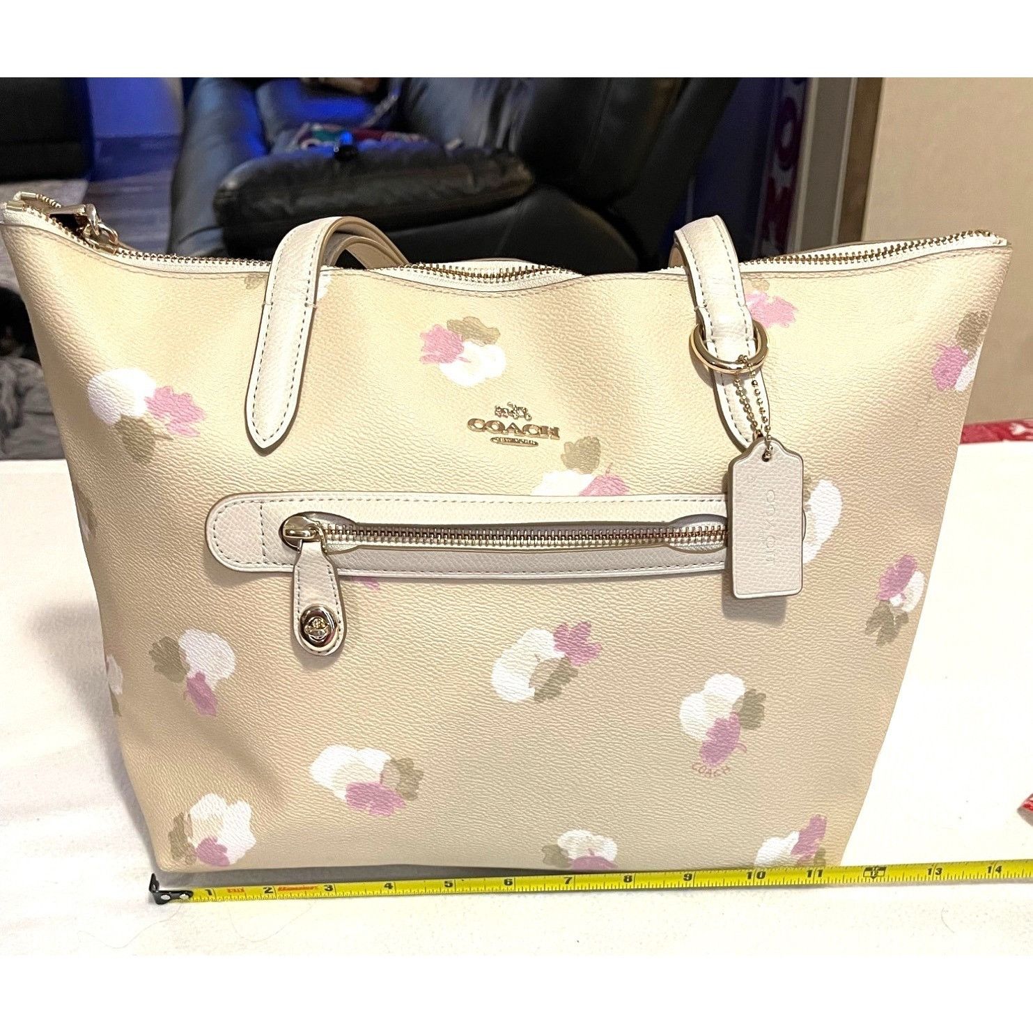 Coach Coach Beige with flowers Design Shoulder Tote Size ONE SIZE - 5 Thumbnail