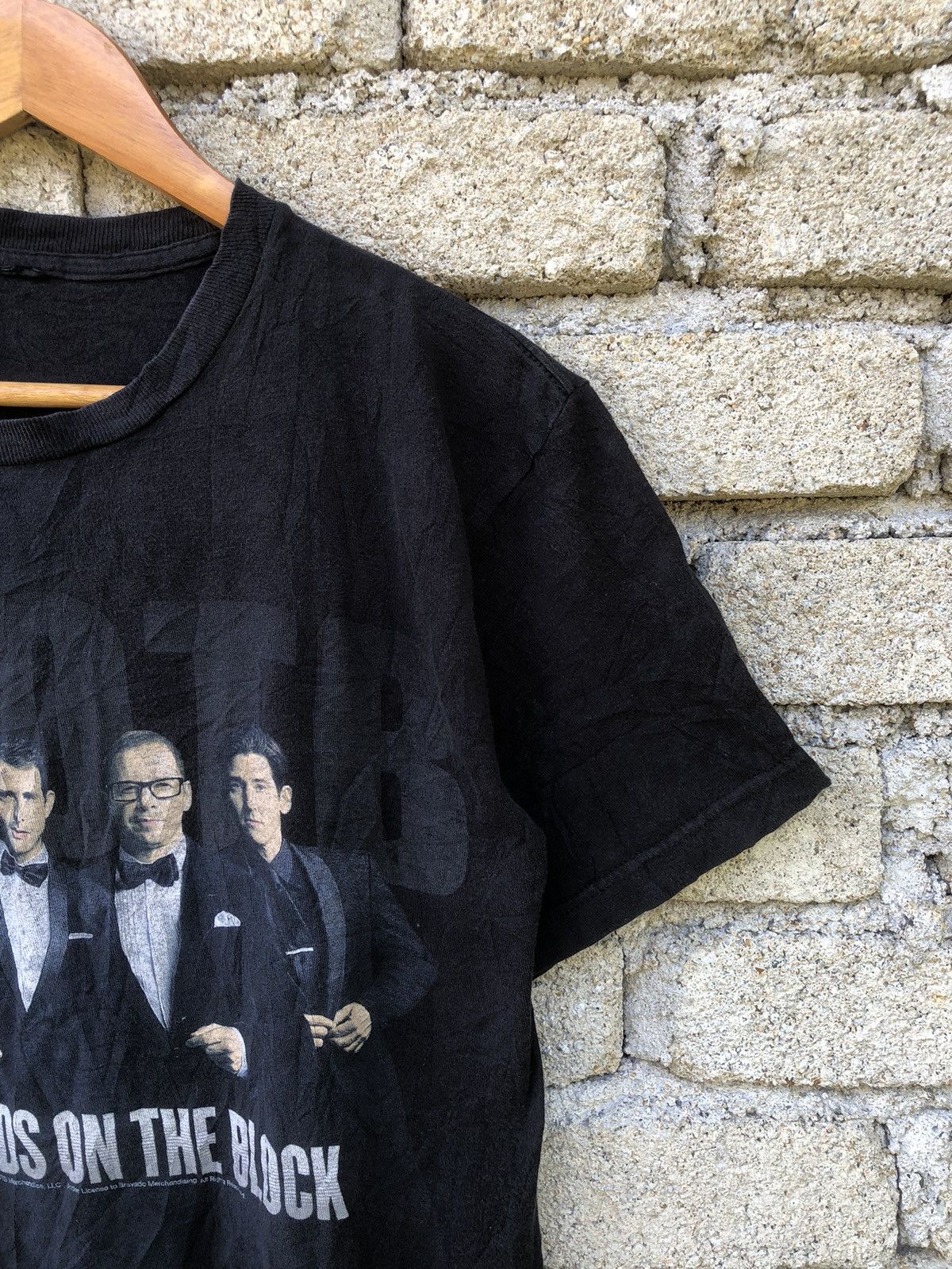 Band Tees × Nirvana × Vintage Vintage Y2K New Kids On The Block North American Tour Tee Size US L / EU 52-54 / 3 - 6 Thumbnail