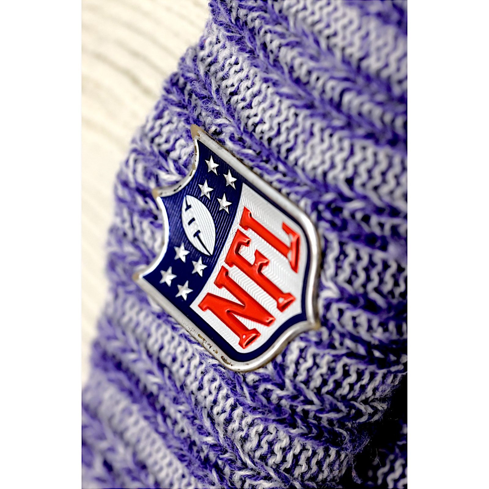NFL × New Era Minnesota Vikings New Era NFL Winter Pom Cuffed Beanie Hat Size ONE SIZE - 6 Thumbnail