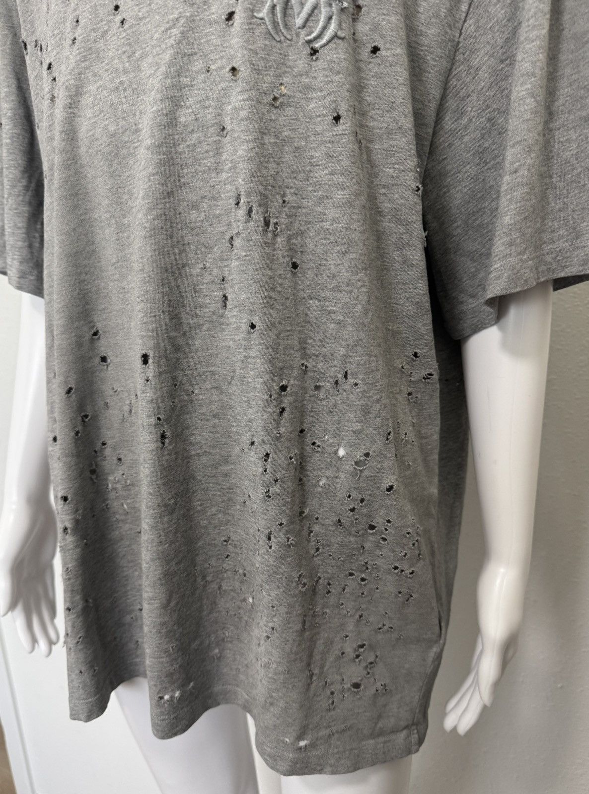 Amiri NWT Amiri Shotgun Embroidered Distressed Tee in Grey Size US L / EU 52-54 / 3 - 4 Thumbnail