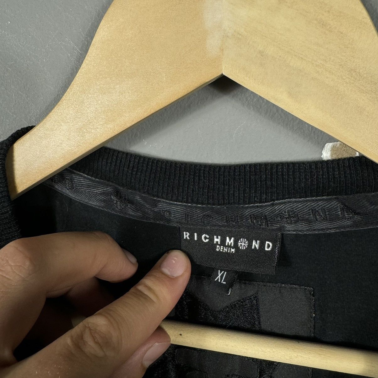 Richmond Denim Richmond Denim Black Graphic T-shirt Size US XL / EU 56 / 4 - 4 Thumbnail