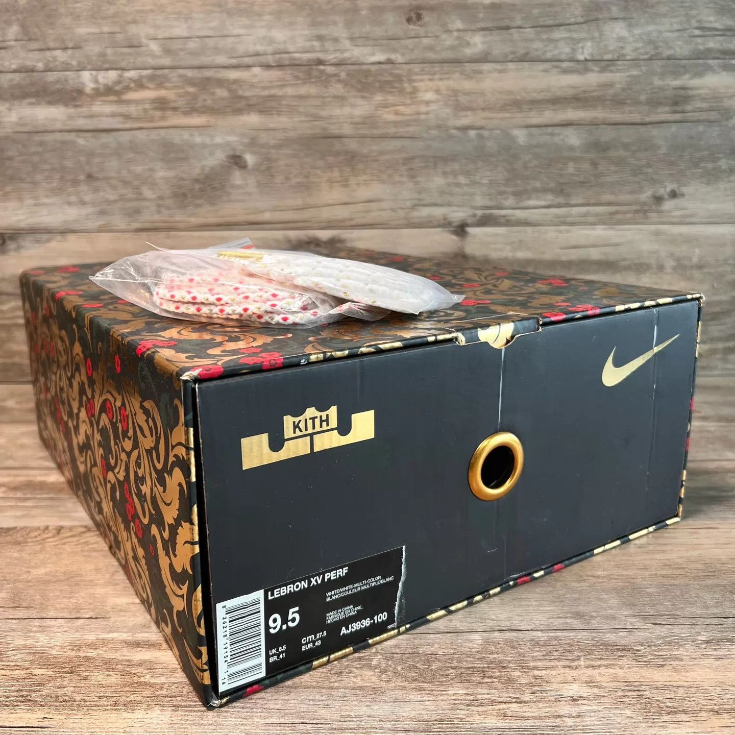Nike Nike LeBron15 x Kith White Flor Embro AJ3936-100 43 Size US 10 / EU 43 - 7 Thumbnail