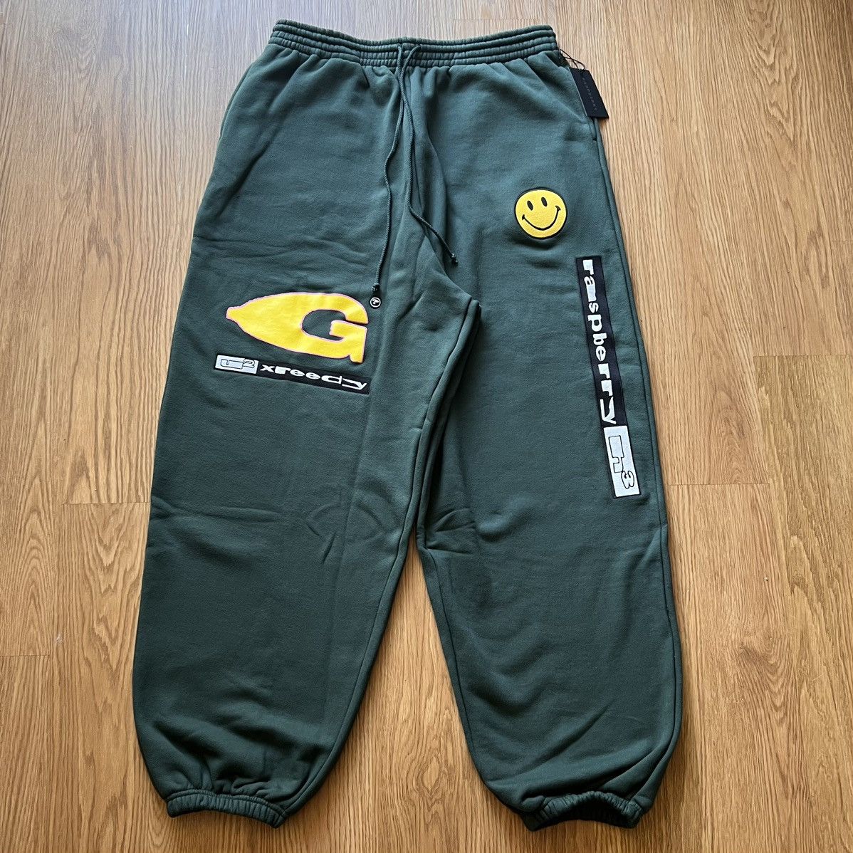 The GV Gallery The GV Gallery x Greedy Unit Green Garbage Sweats Size US 36 / EU 52 - 1 Thumbnail