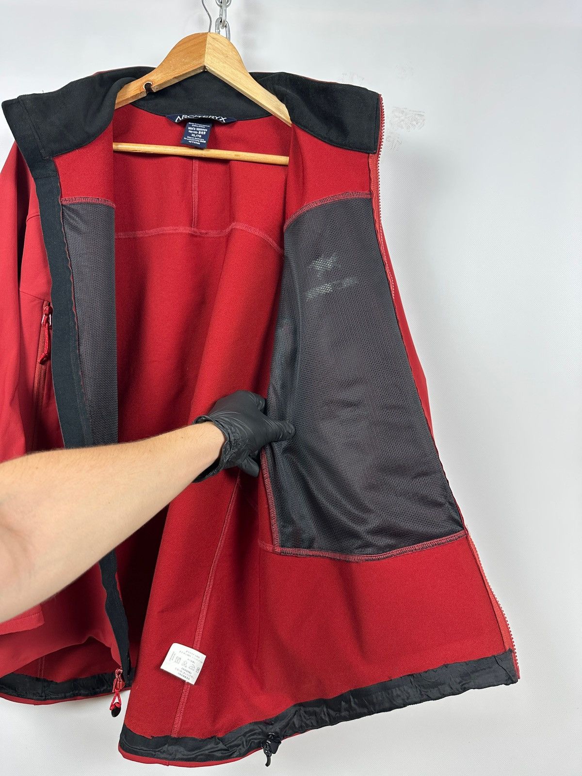 Arc'teryx Vintage Arcteryx Gamma MX Red Softshell Jacket Size US XL / EU 56 / 4 - 14 Thumbnail