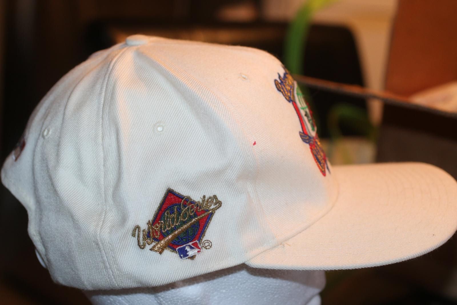 MLB Vintage 1995 WorldSeries Champions Atlanta Braves Hat NewEra Size ONE SIZE - 5 Thumbnail