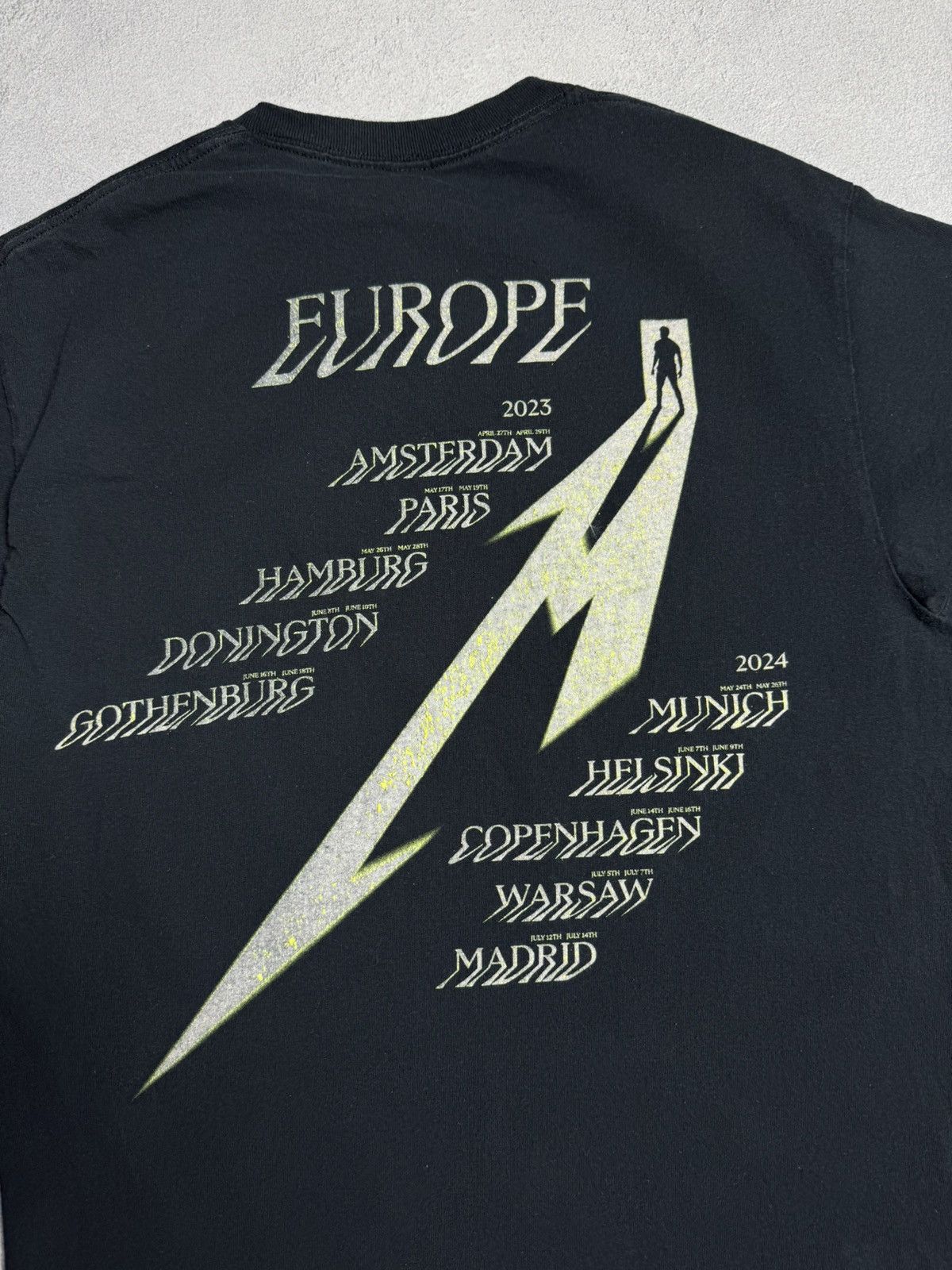 Metallica 2023 Metallica 72 Seasons Band T-Shirt size M Black Size US M / EU 48-50 / 2 - 6 Thumbnail