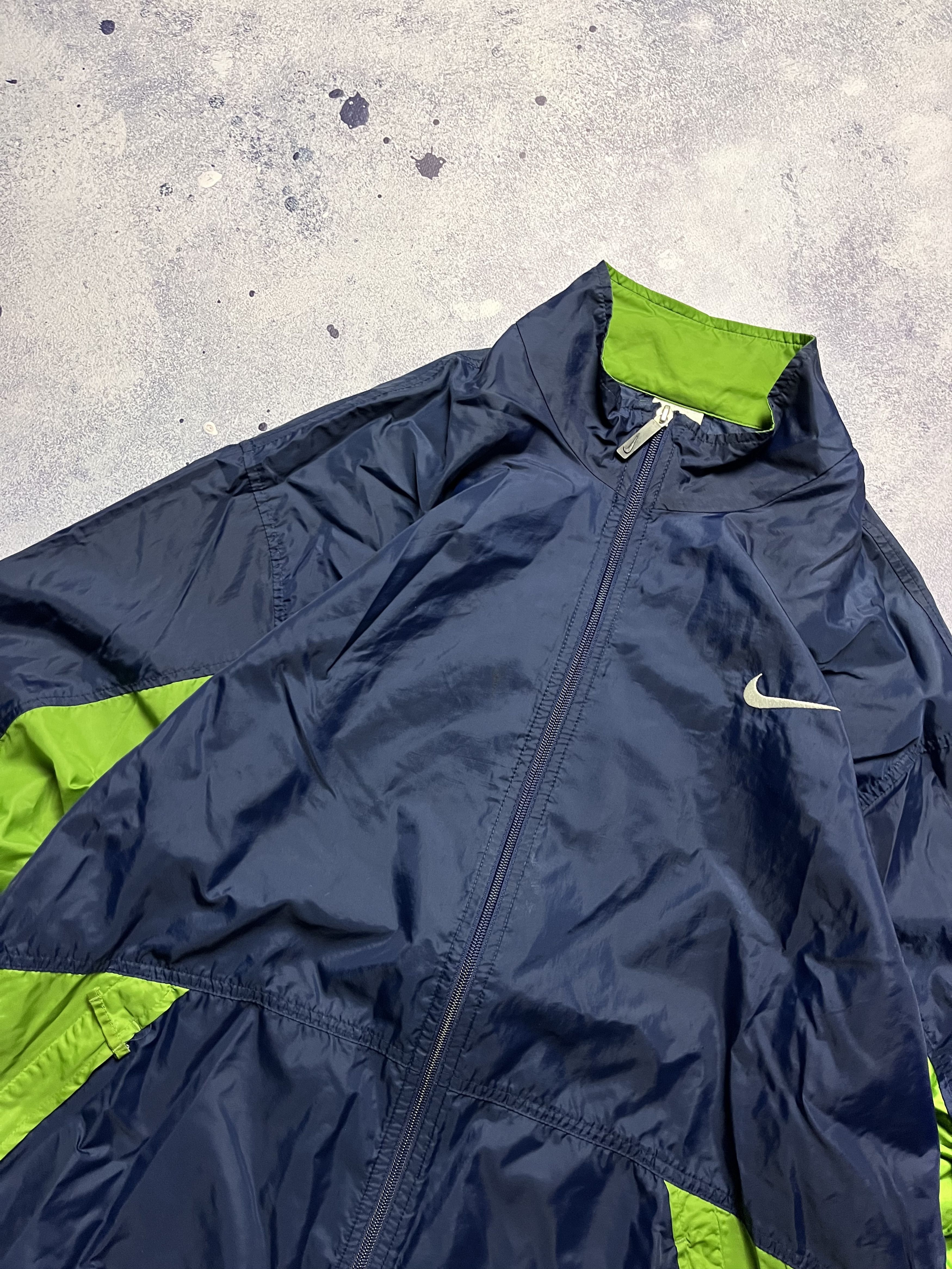 Nike Nike 90's Vintage Oversize Big Logo Windbreaker Light Jacket Size US L / EU 52-54 / 3 - 4 Thumbnail