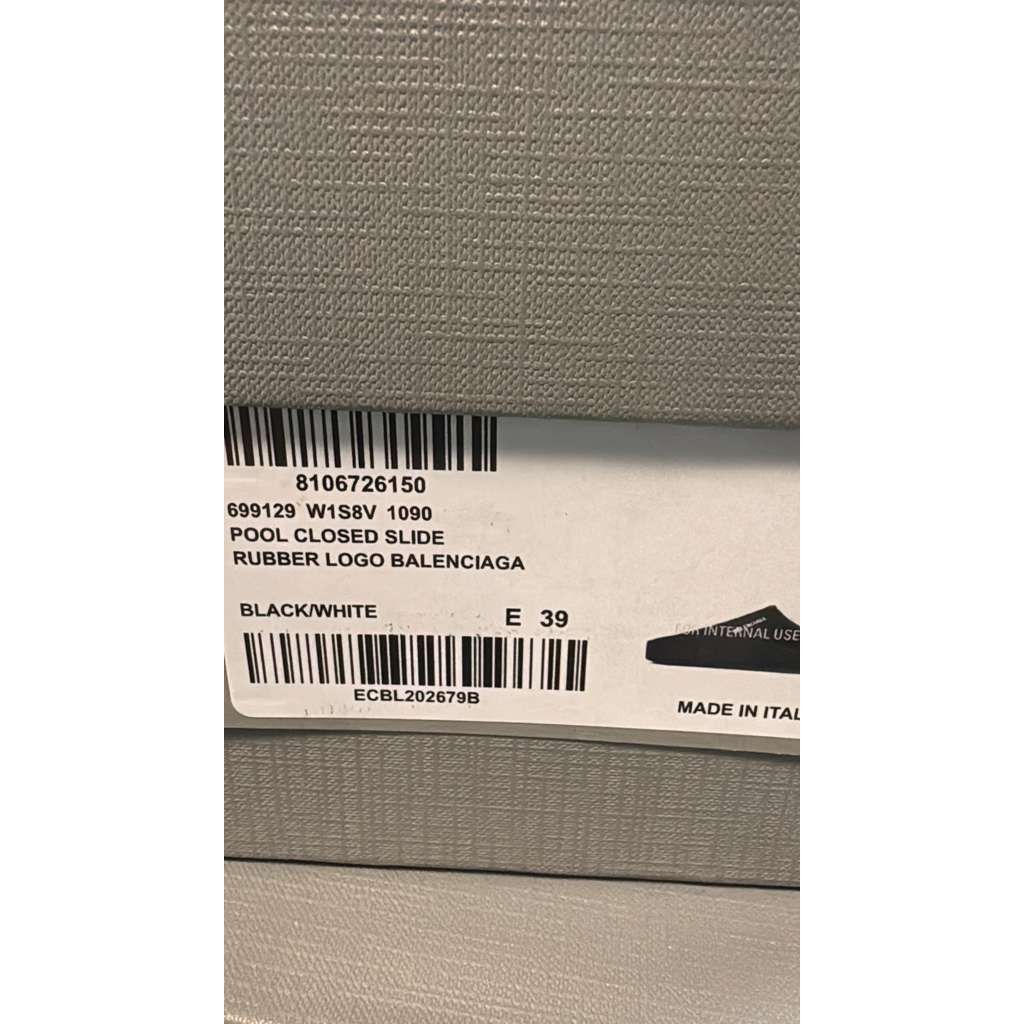 Balenciaga o1rshd1 Pool Closed Logo Slides in Black/White Size US 6 / EU 39 - 22 Thumbnail