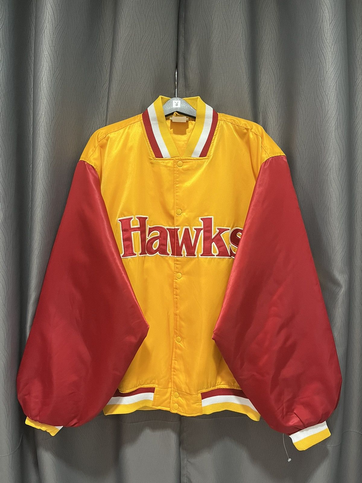 NBA × Vintage Vtg 90s Unworn Atlanta Hawks Satin Bomber Jacket Oversized Size US XXL / EU 58 / 5 - 1 Thumbnail