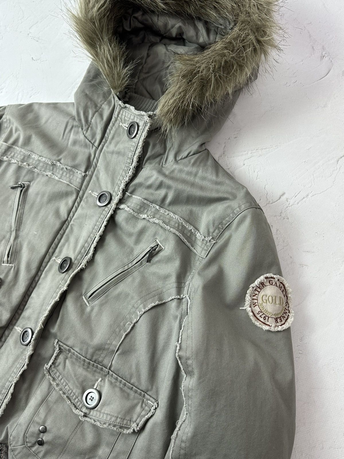 Vintage Vintage Grey Distressed Buttons Faux Fur Hooded Jacket Size M / US 6-8 / IT 42-44 - 8 Thumbnail