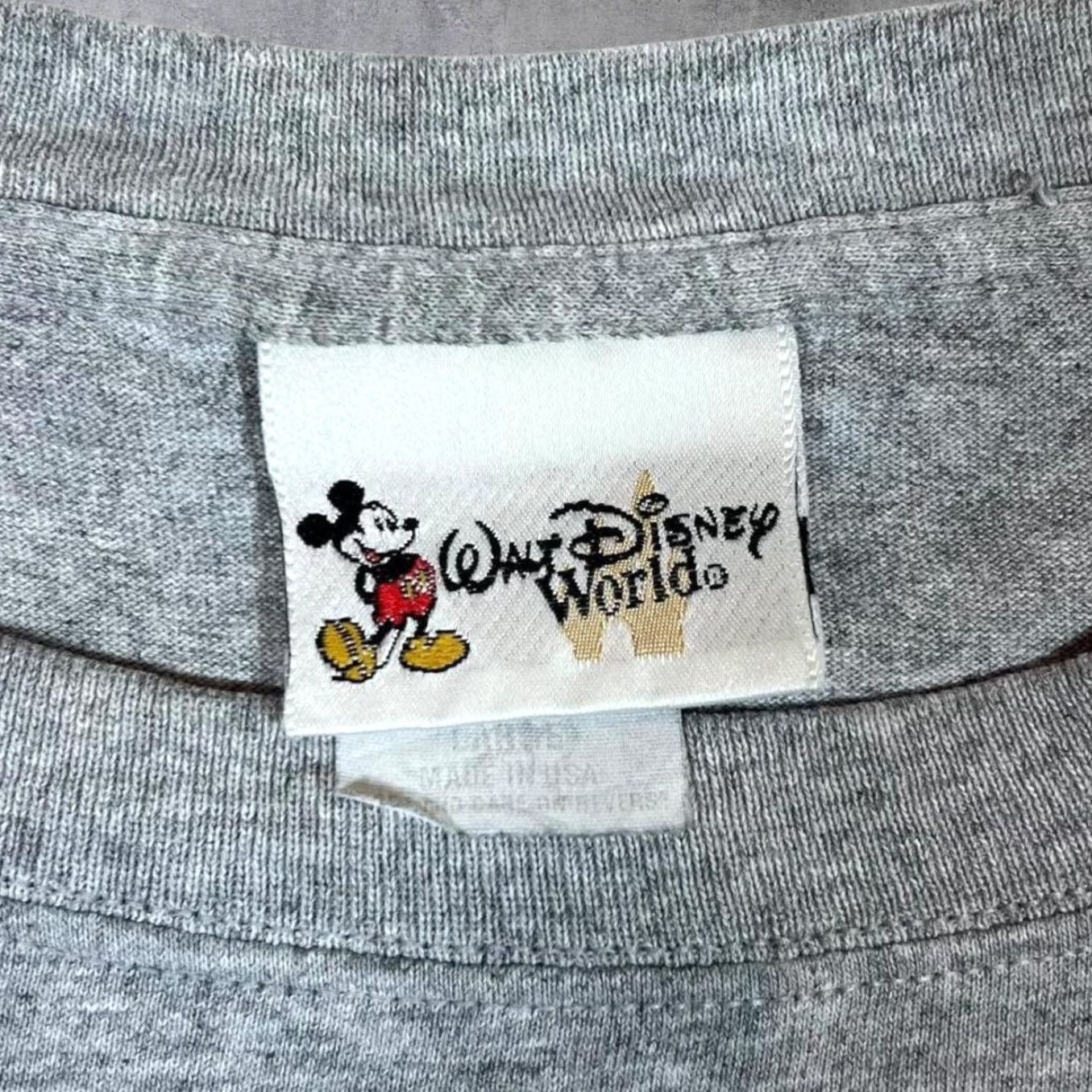 Disney VINTAGE Disney Walt Disney World Embroidered Mickey Pocket Logo Grey T-Shirt Large Mens Regular L Short Sleeve Crew Neck Shirt Size US L / EU 52-54 / 3 - 2 Thumbnail