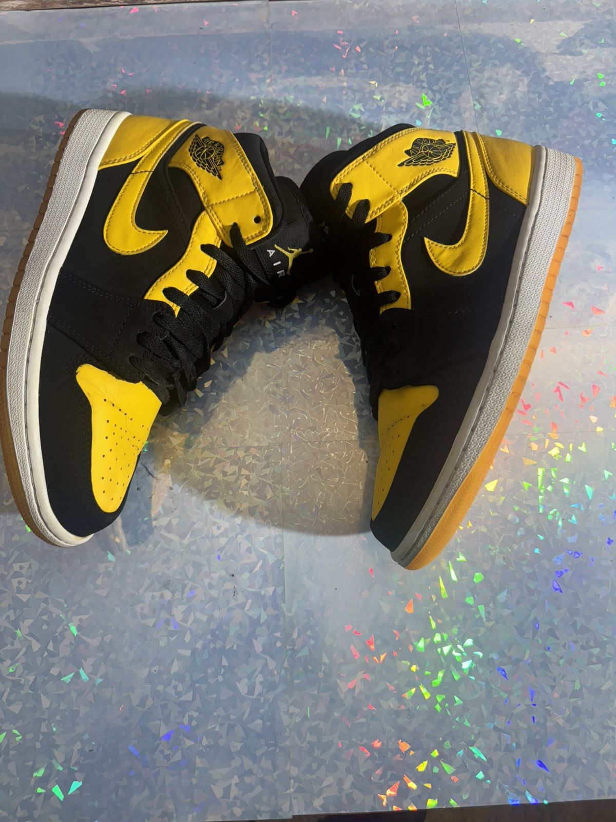 Other ⸻ Air Jordan 1 Retro Mid ‘New Love’ – Sneakers Size US 8 / EU 41 - 2 Thumbnail