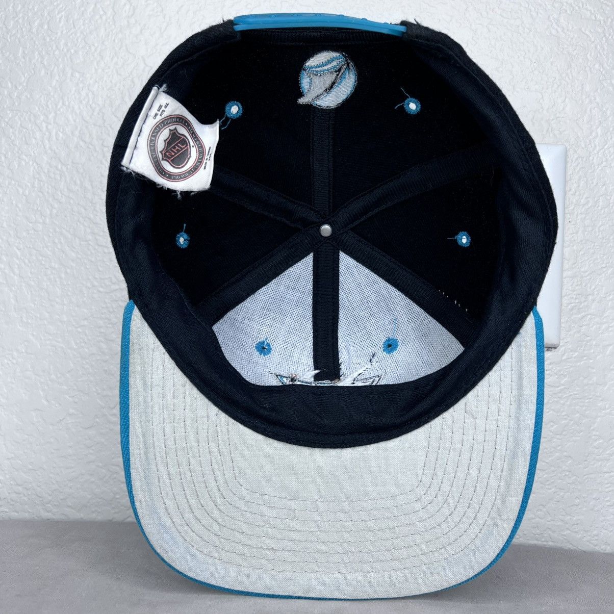 NHL Vintage 1990s San Jose Sharks Two Tone Embroidered Snapback Size ONE SIZE - 9 Thumbnail