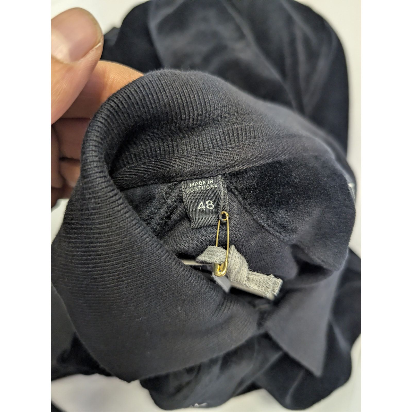 Tom Ford o1rshd1 Long Sleeve Velvet Polo Shirt in Black Size US M / EU 48-50 / 2 - 17 Thumbnail
