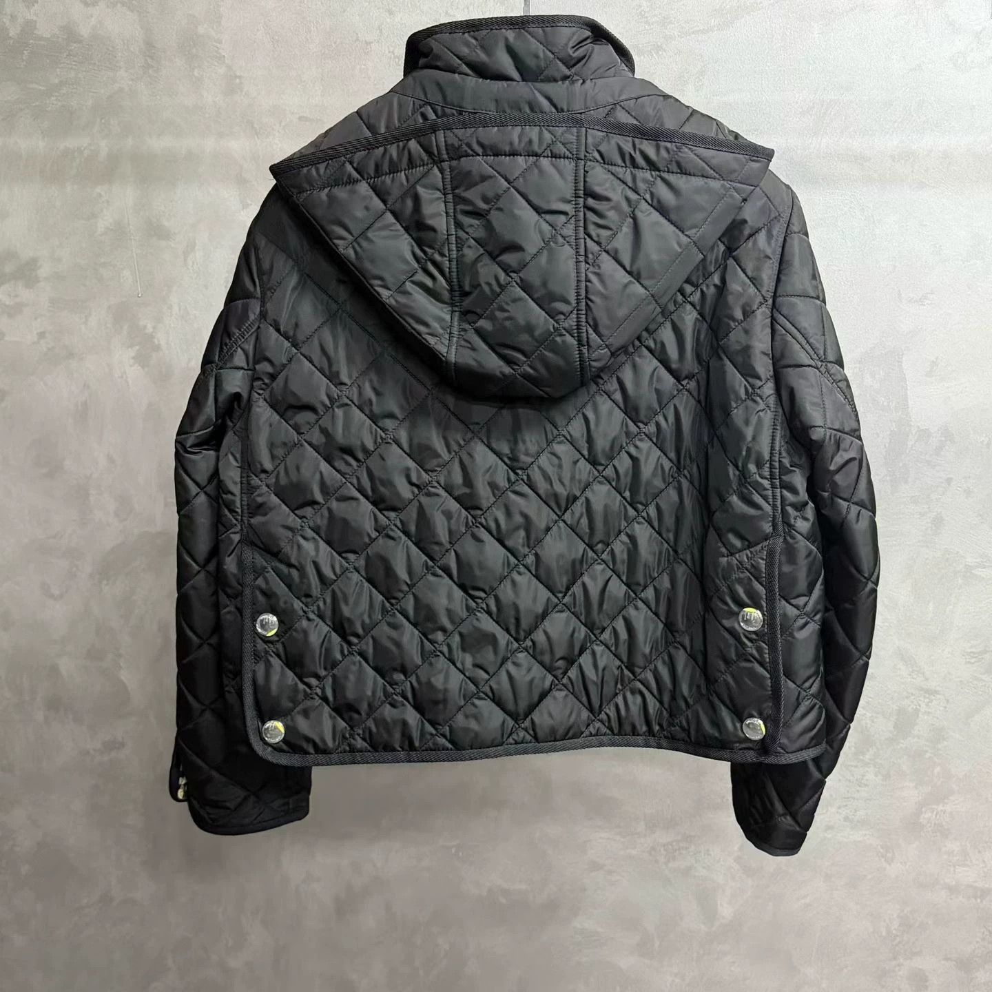 Burberry black diamond quilted jacket size M Size US M / EU 48-50 / 2 - 5 Thumbnail