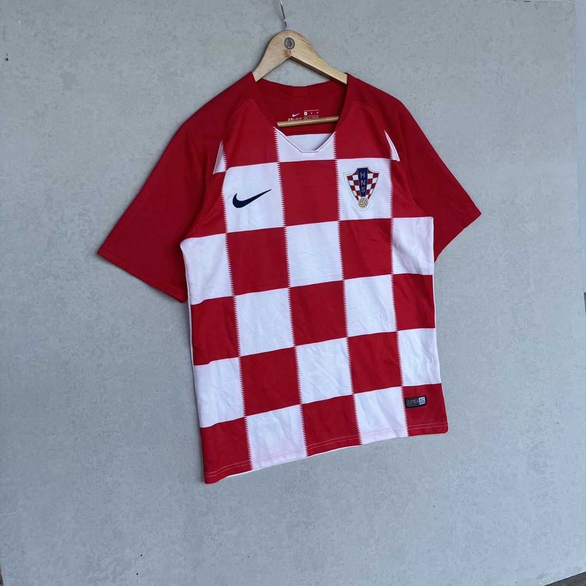 Other Vintage Nike Croatia Red Football Shirt Size S Size US S / EU 44-46 / 1 - 3 Thumbnail