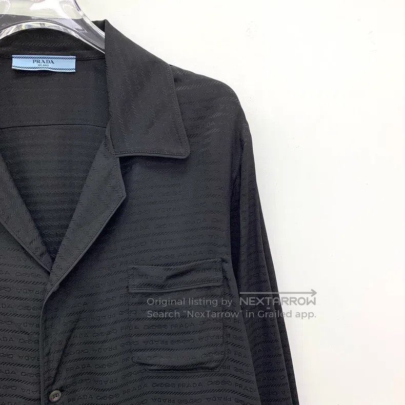 Prada Prada 22 black mulberry silk lapel single-breasted long-sl Size US S / EU 44-46 / 1 - 3 Thumbnail