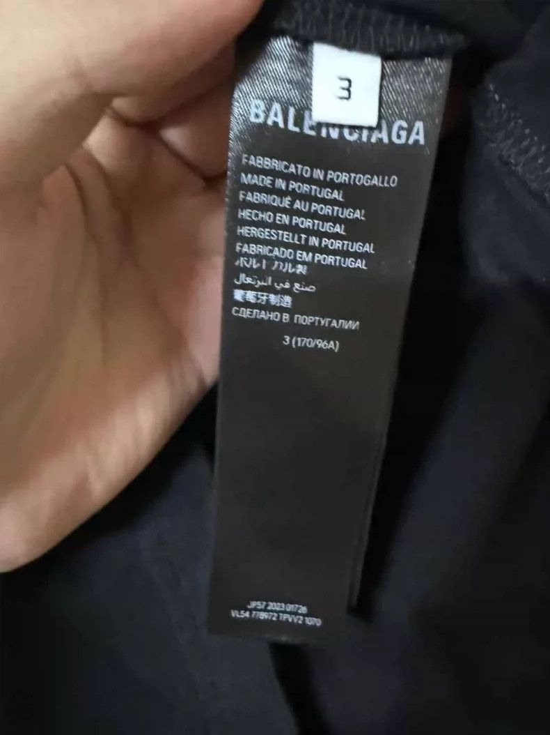 Balenciaga Balenciaga Manchester United Long Sleeve TOKYO Limited Size US L / EU 52-54 / 3 - 4 Thumbnail