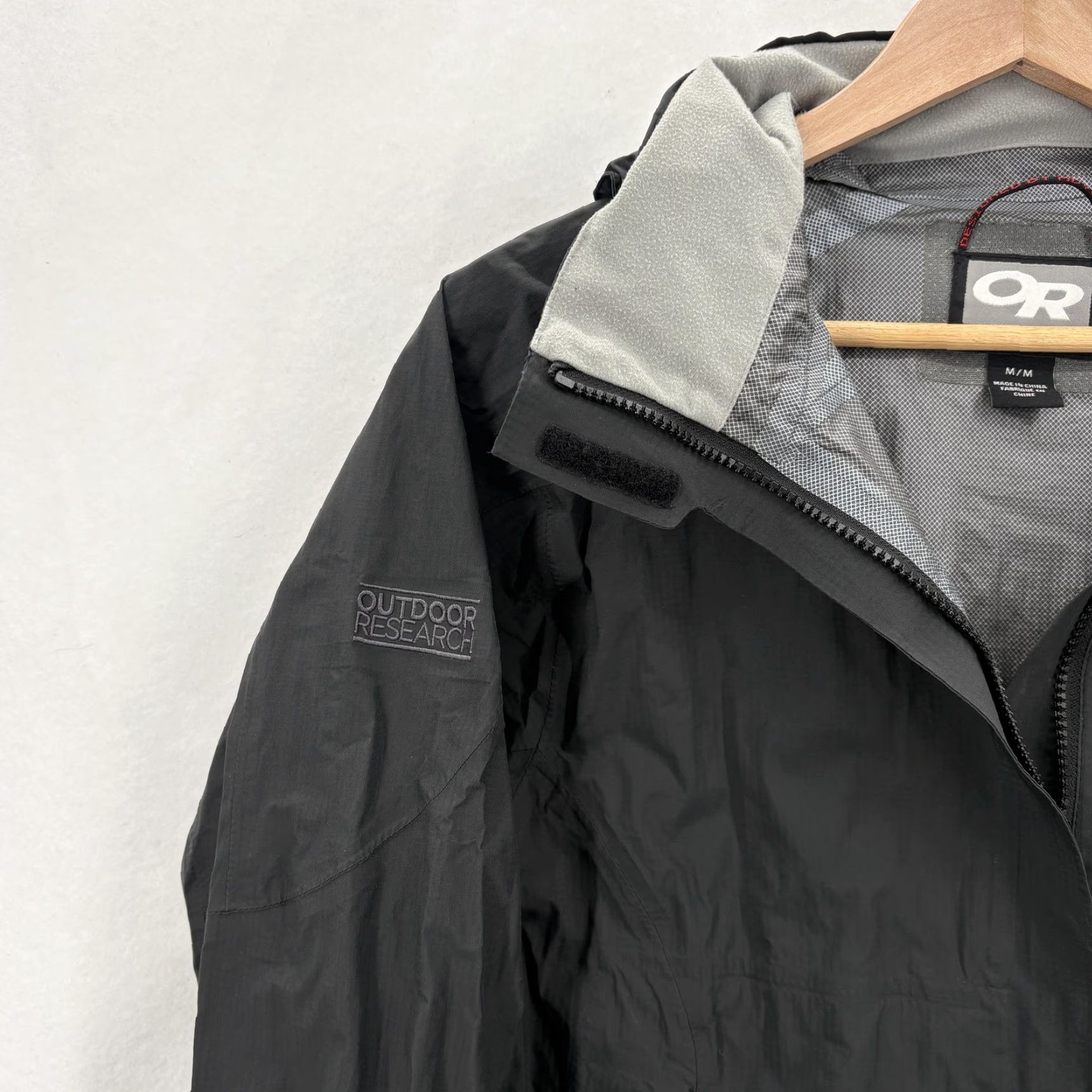 Outdoor Research Outdoor Research Jacket Mens Medium Black Pertex Shield Waterproof Hooded Camp Size US M / EU 48-50 / 2 - 2 Thumbnail