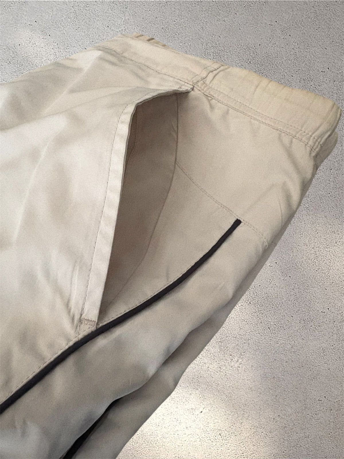 Nike × Vintage Nike Vintage Trackpants Open Leg Size L Beige (2000er, Y2K) Size US 40 / EU 56 - 5 Thumbnail