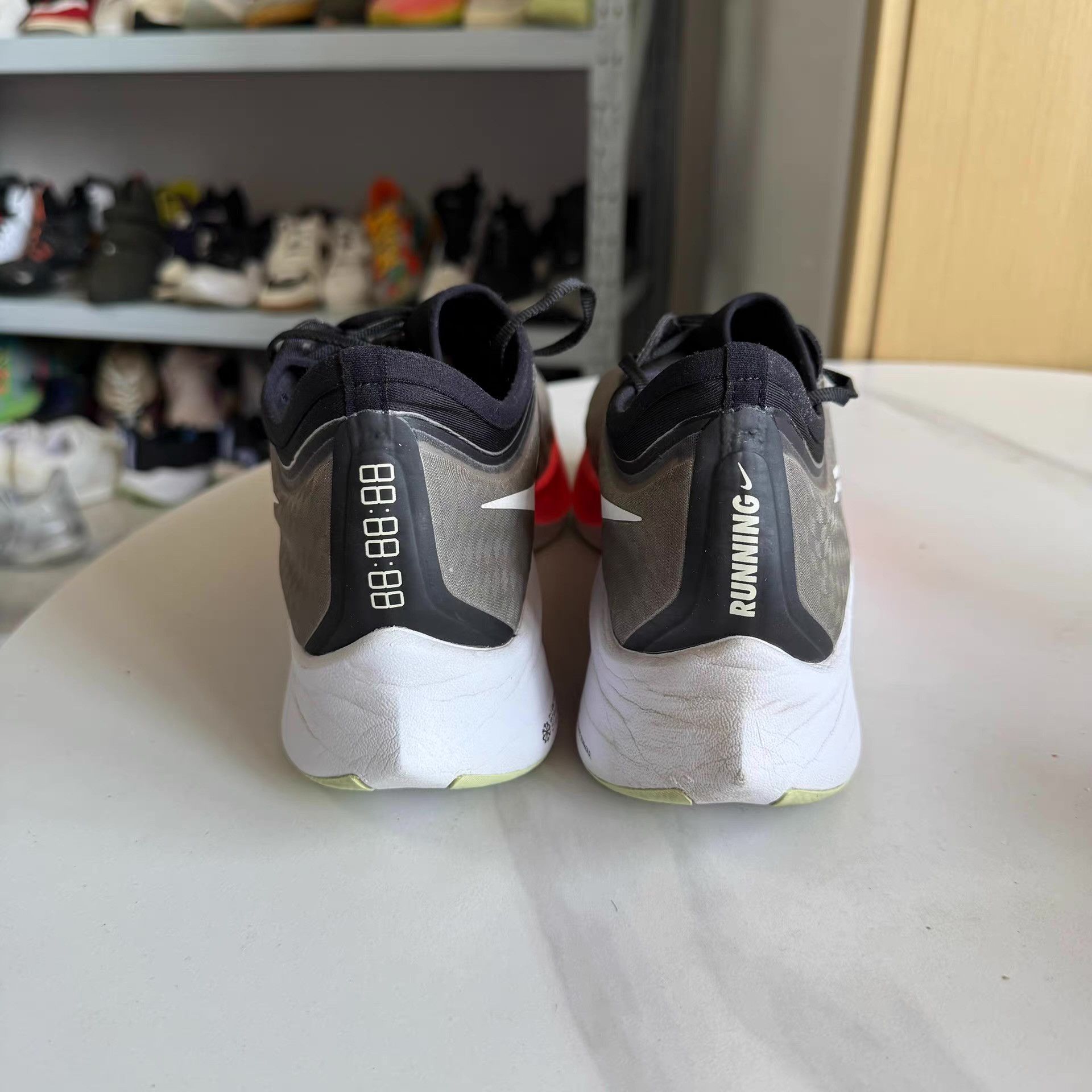 Nike Nike Zoom Fly 3, cushioning and responsive。 Q10 Size US 10.5 / EU 43-44 - 4 Thumbnail