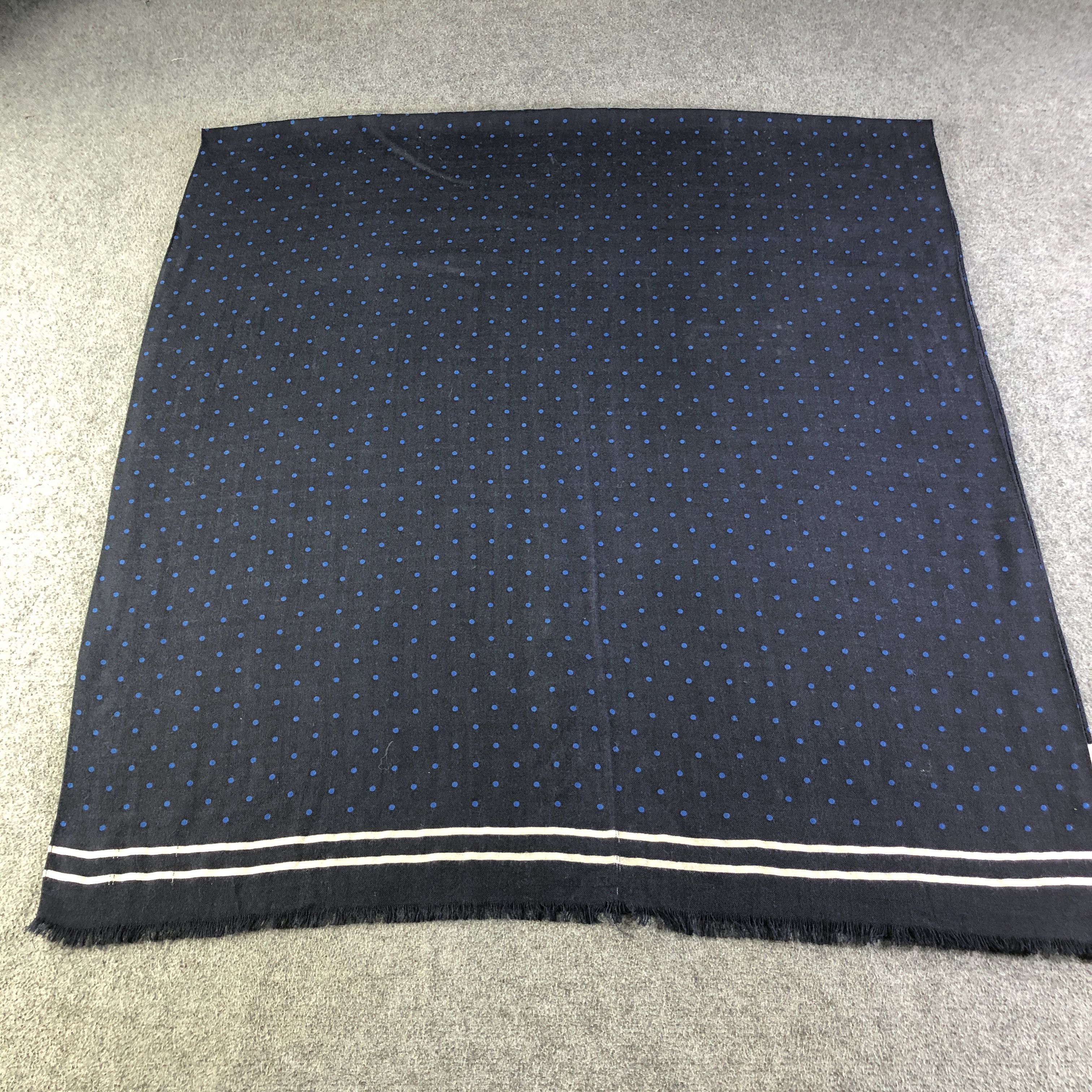 424 Fairfax Wool Scarf Muffler Shawl Wrap Cape V2716 Size ONE SIZE - 2 Thumbnail