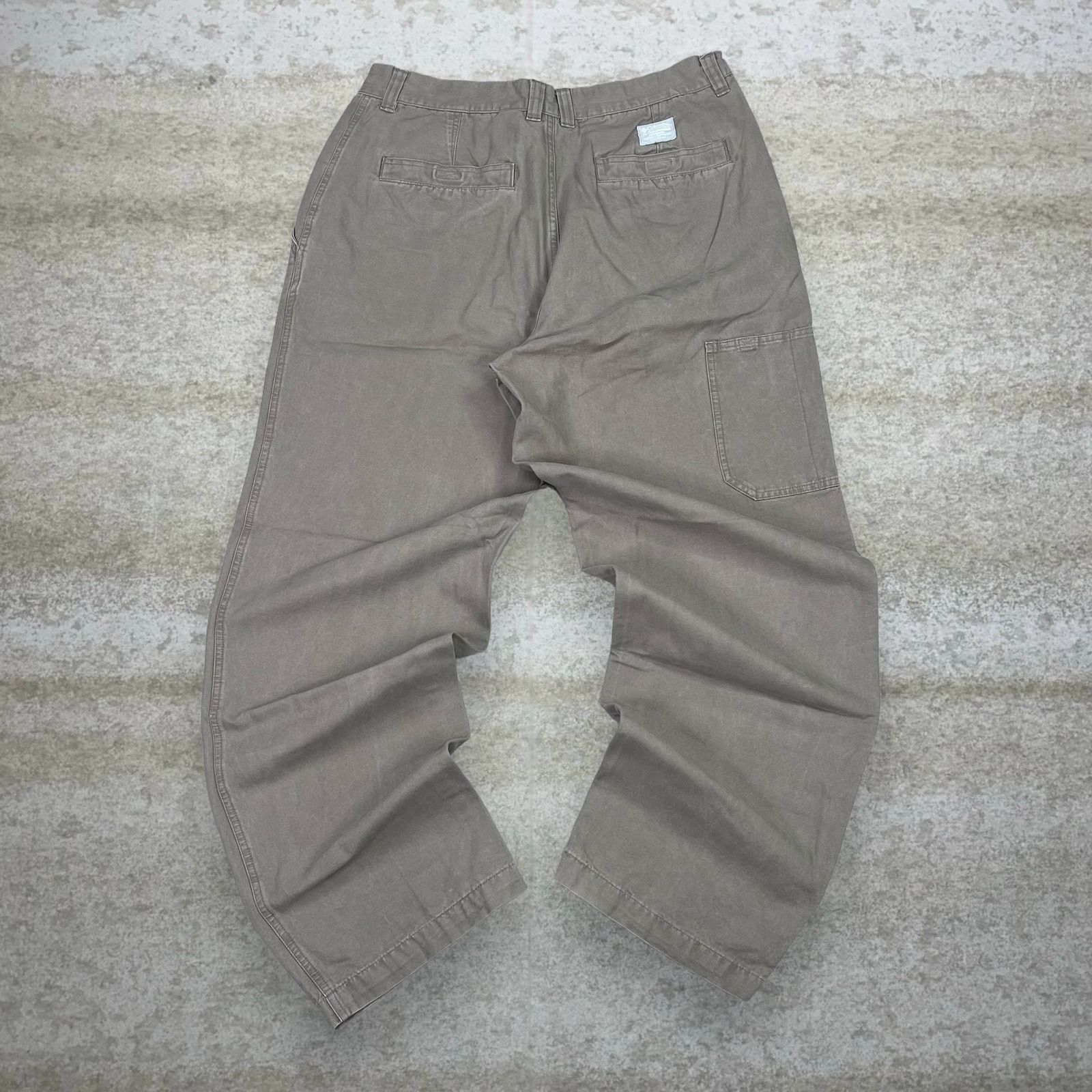 Columbia Vintage Y2K Columbia Hiking Pants 34x32 Relaxed Fit Tan Size US 34 / EU 50 - 1 Thumbnail