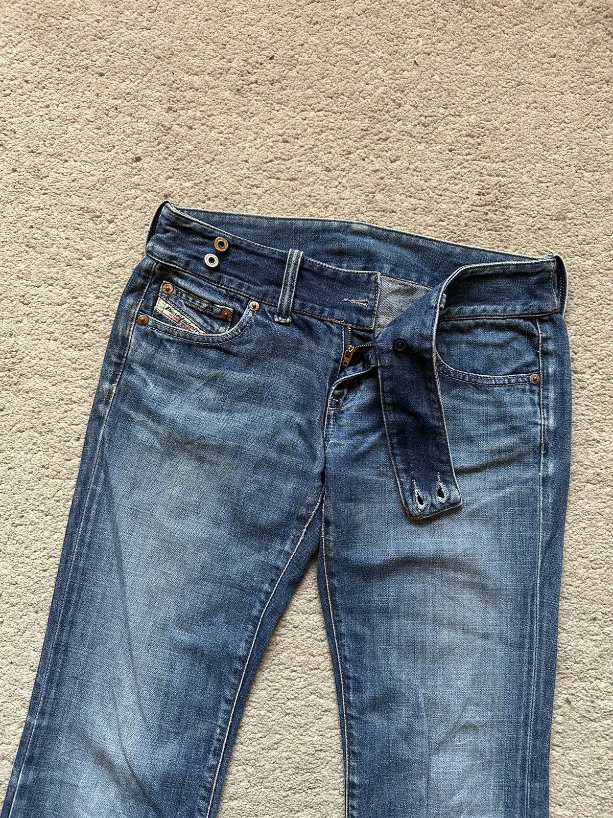 Diesel 2000s Diesel Low Rise Faded Wash Flare Jeans Size 29" - 5 Thumbnail