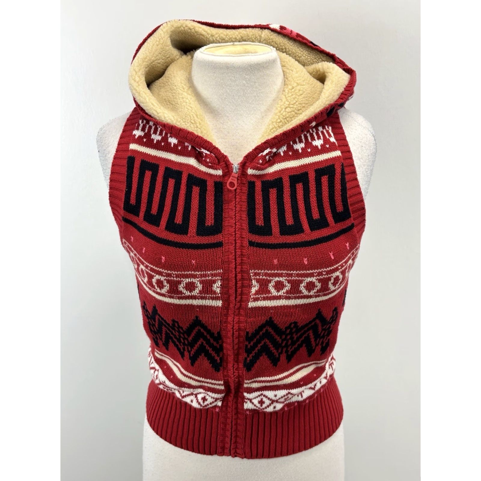Nike Nike 6.0 Fair Isle Sweater Vest Women’s XS Sherpa Hood Full Zip Red Black Ski Vest XS Womens Size XS / US 0-2 / IT 36-38 - 5 Thumbnail