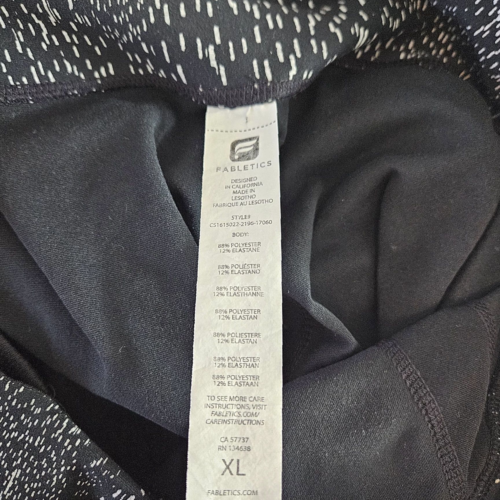 Fabletics Fabletics Capri Leggings Womens Sz XL Black Gray High Rise Size 40" / US 18 - 5 Thumbnail
