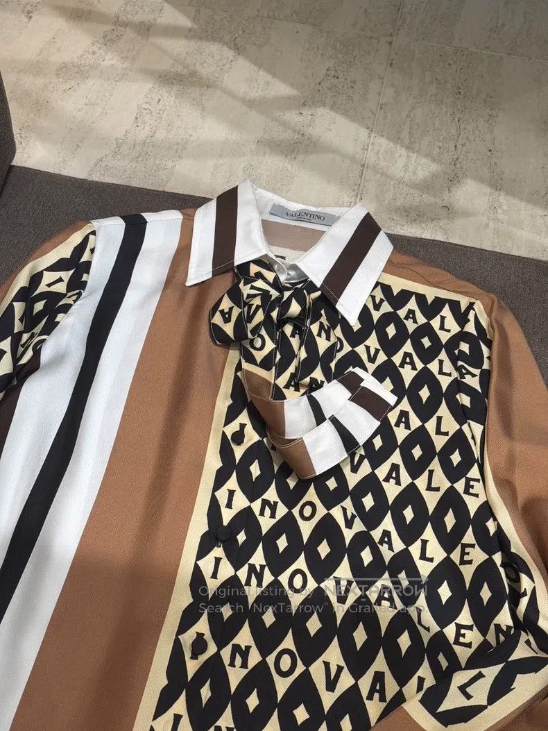 Valentino Valentino Logo letter color-blocked knitted shirt Size S / US 4 / IT 40 - 2 Thumbnail