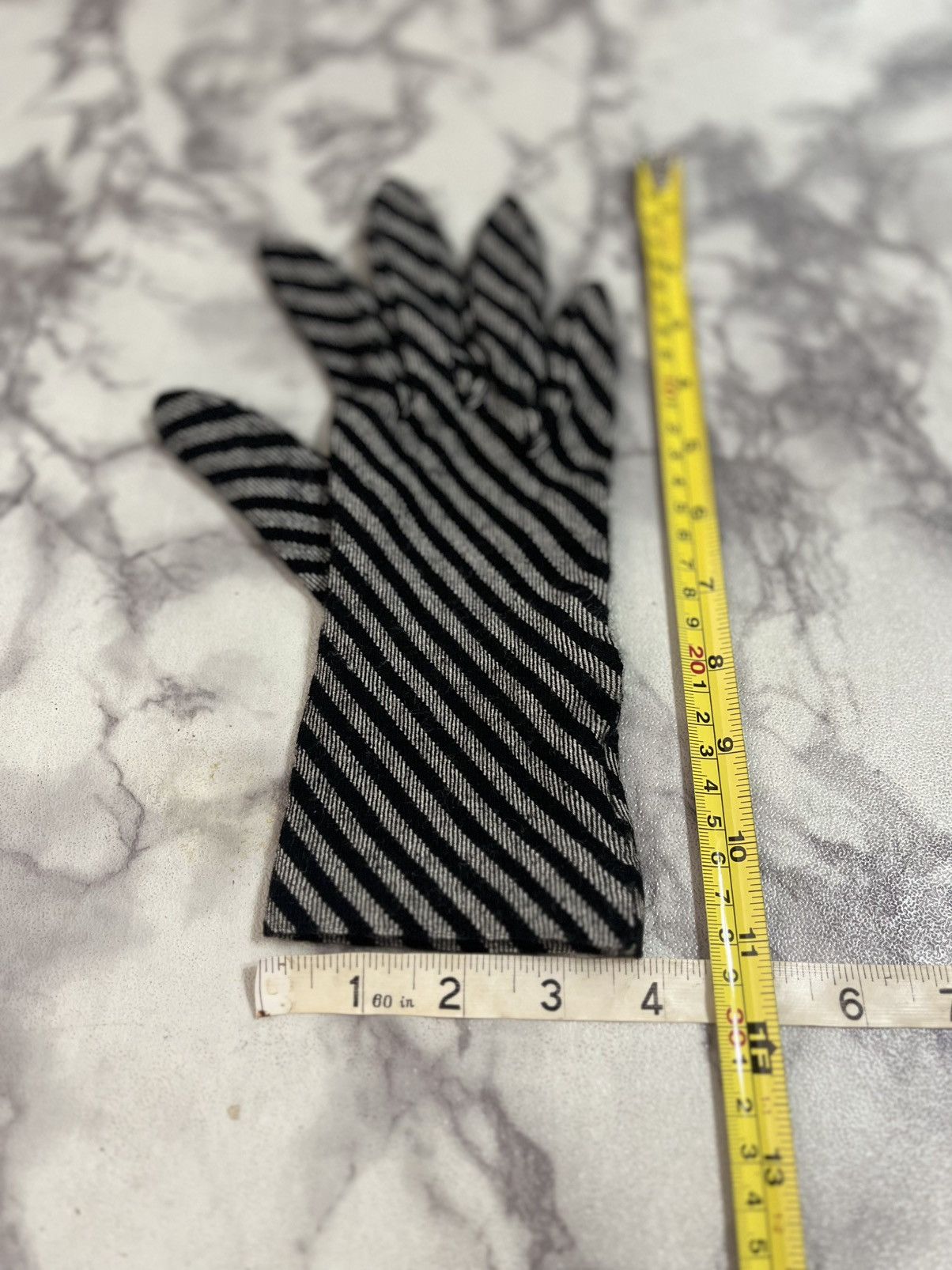 Issey Miyake Im Issey Miyake Glove Size ONE SIZE - 8 Thumbnail