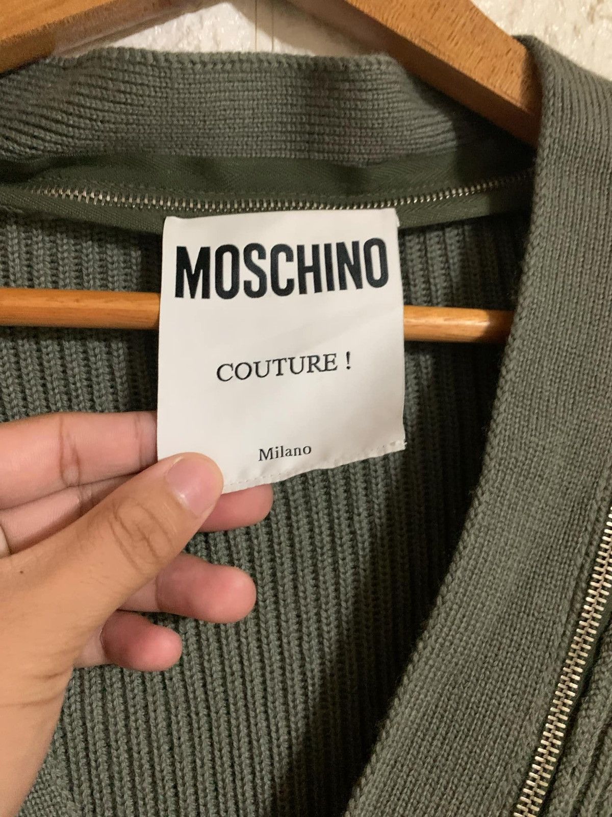 Designer × Moschino Moschino Ribbed Wool Cardigan with Zip Olive Size US L / EU 52-54 / 3 - 5 Thumbnail