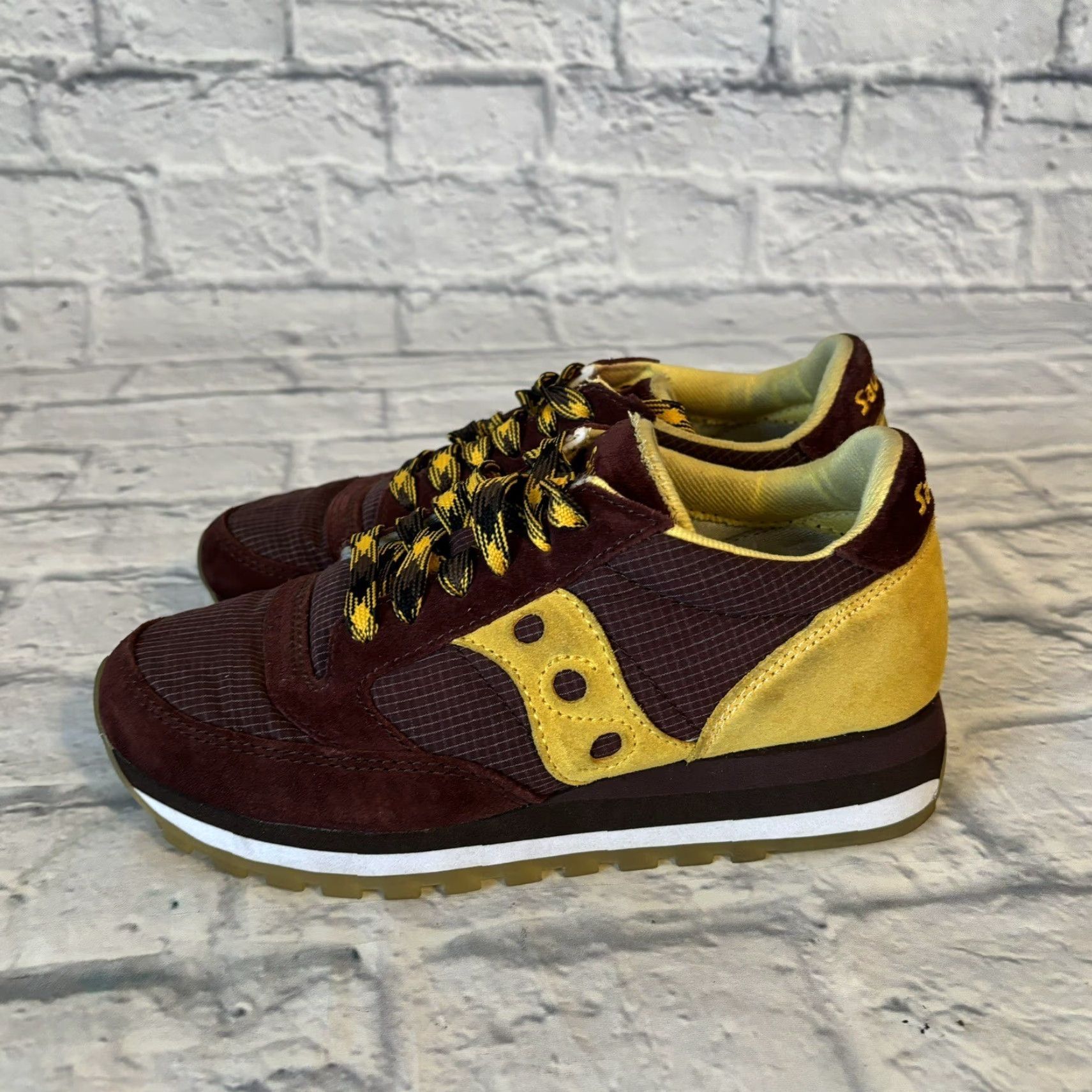 Saucony Saucony Jazz Original Womens Size 6 Dark Red Burgundy / Yellow Retro Low Top Sneaker Size M / US 6-8 / IT 42-44 - 6 Thumbnail