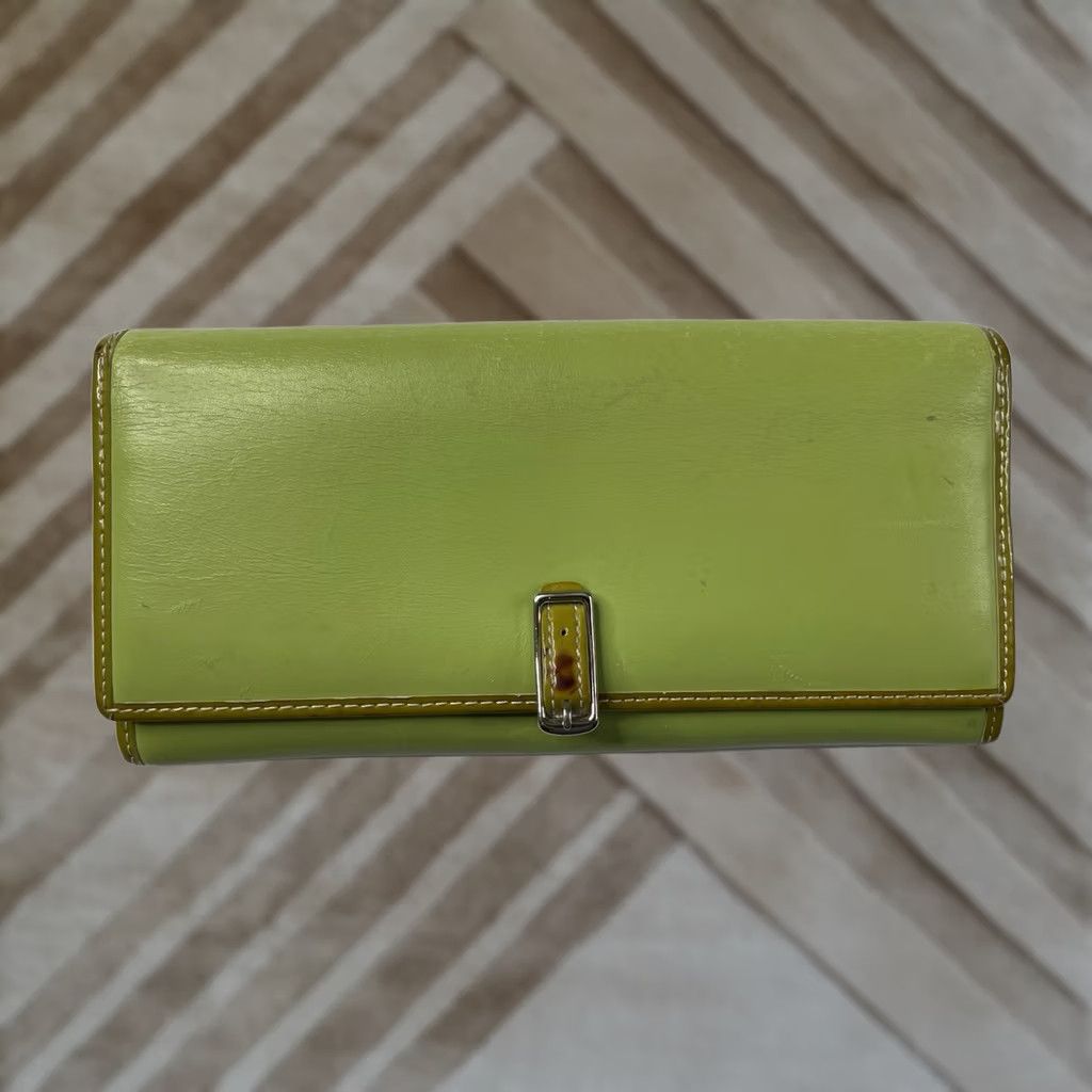 Coach VINTAGE Coach Green Leather Clasp opening Flap Wallet Women Size ONE SIZE - 1 Thumbnail