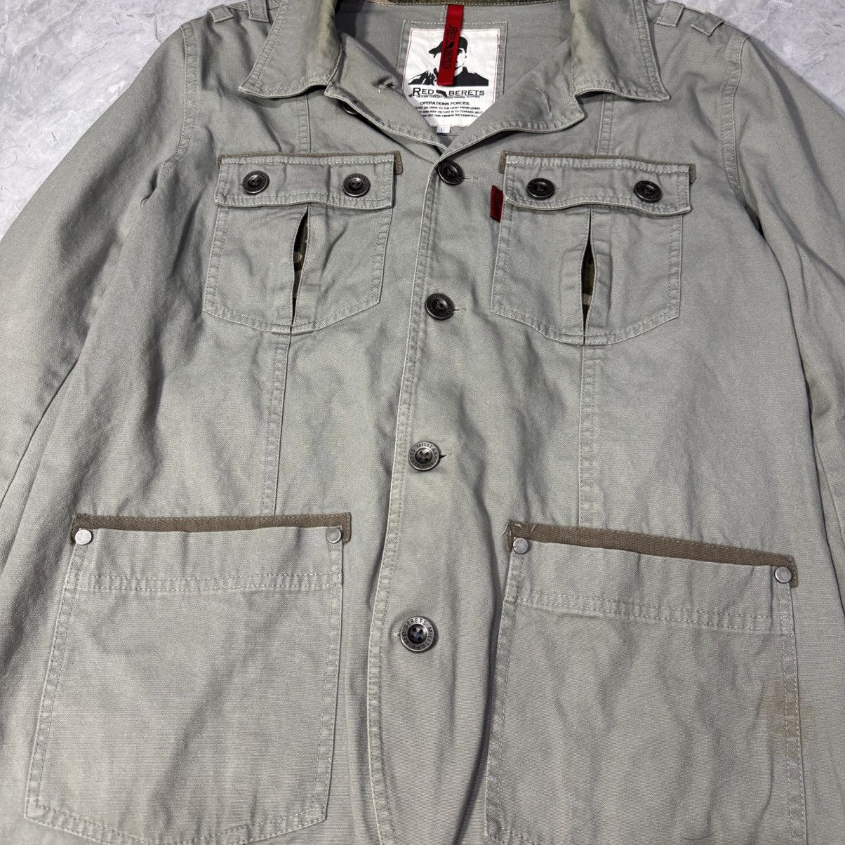 Other Vintage 00s Red Berets Military Jacket L Size US L / EU 52-54 / 3 - 3 Thumbnail