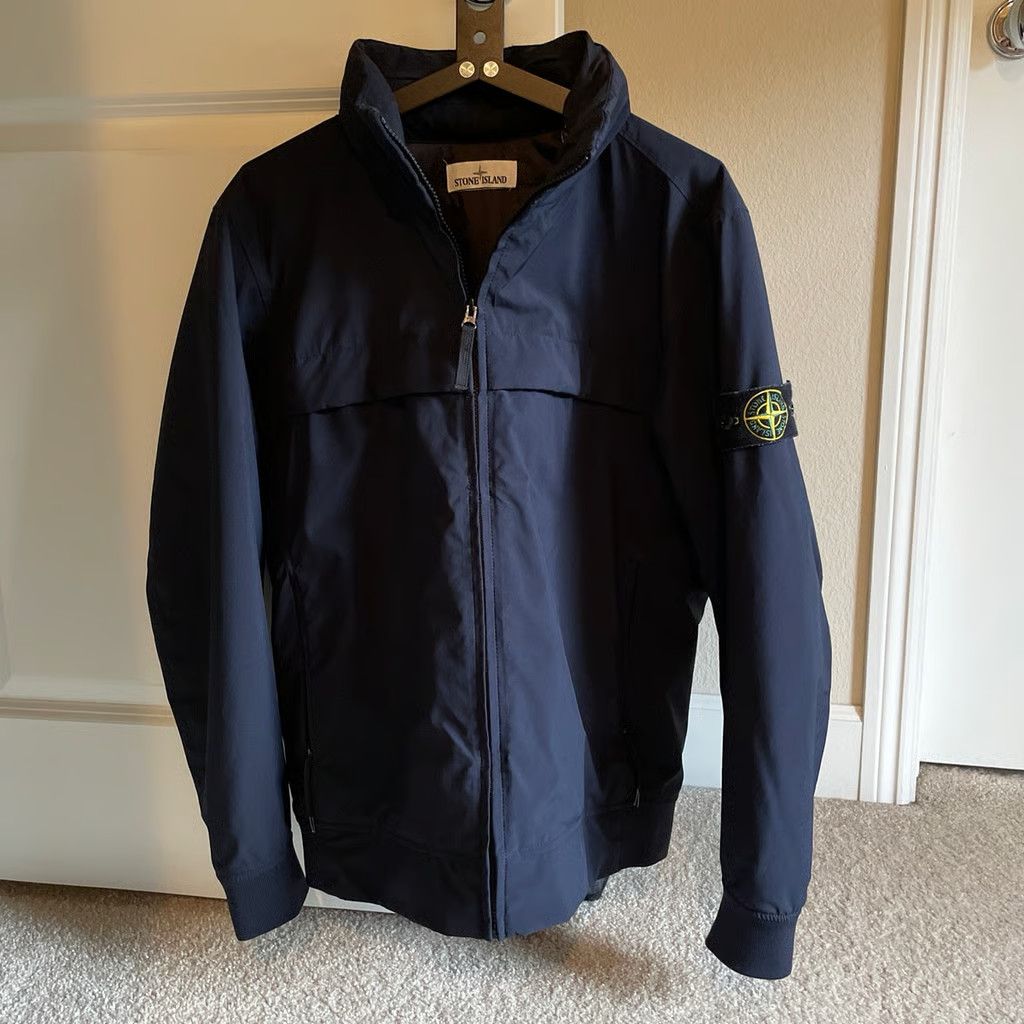 image of Stone Island Softshell R Primaloft Jacket in Navy, Men's (Size Medium)