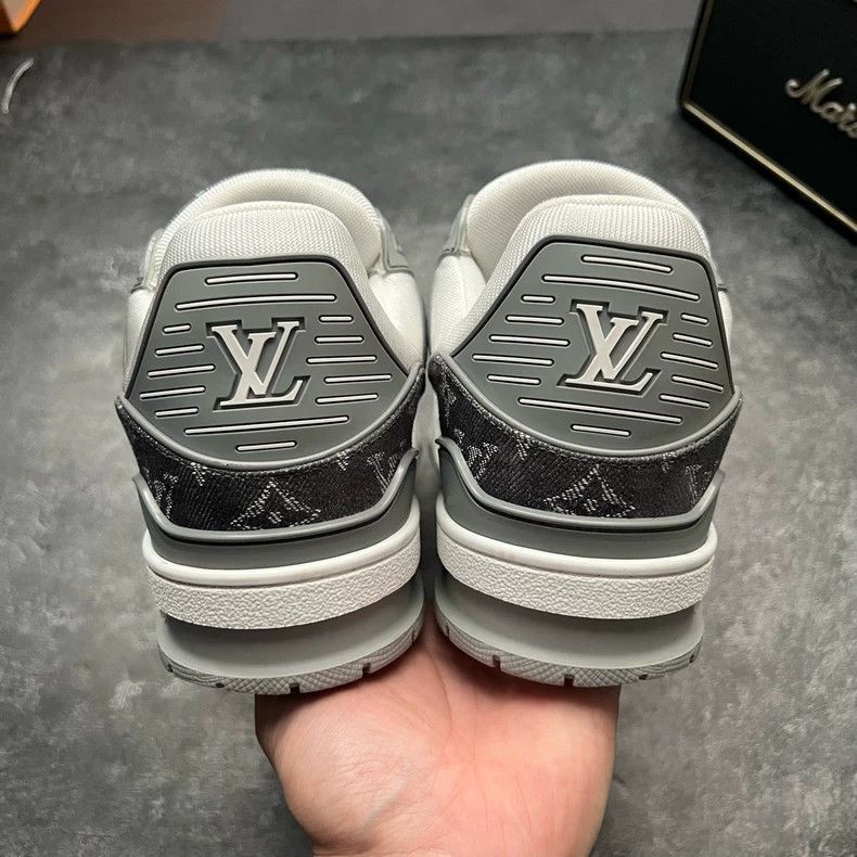 Louis Vuitton Louis Vuitton Louis Vuitton Trainer Sneakers Size 7.5-2506 Size US 7.5 / EU 40-41 - 7 Thumbnail