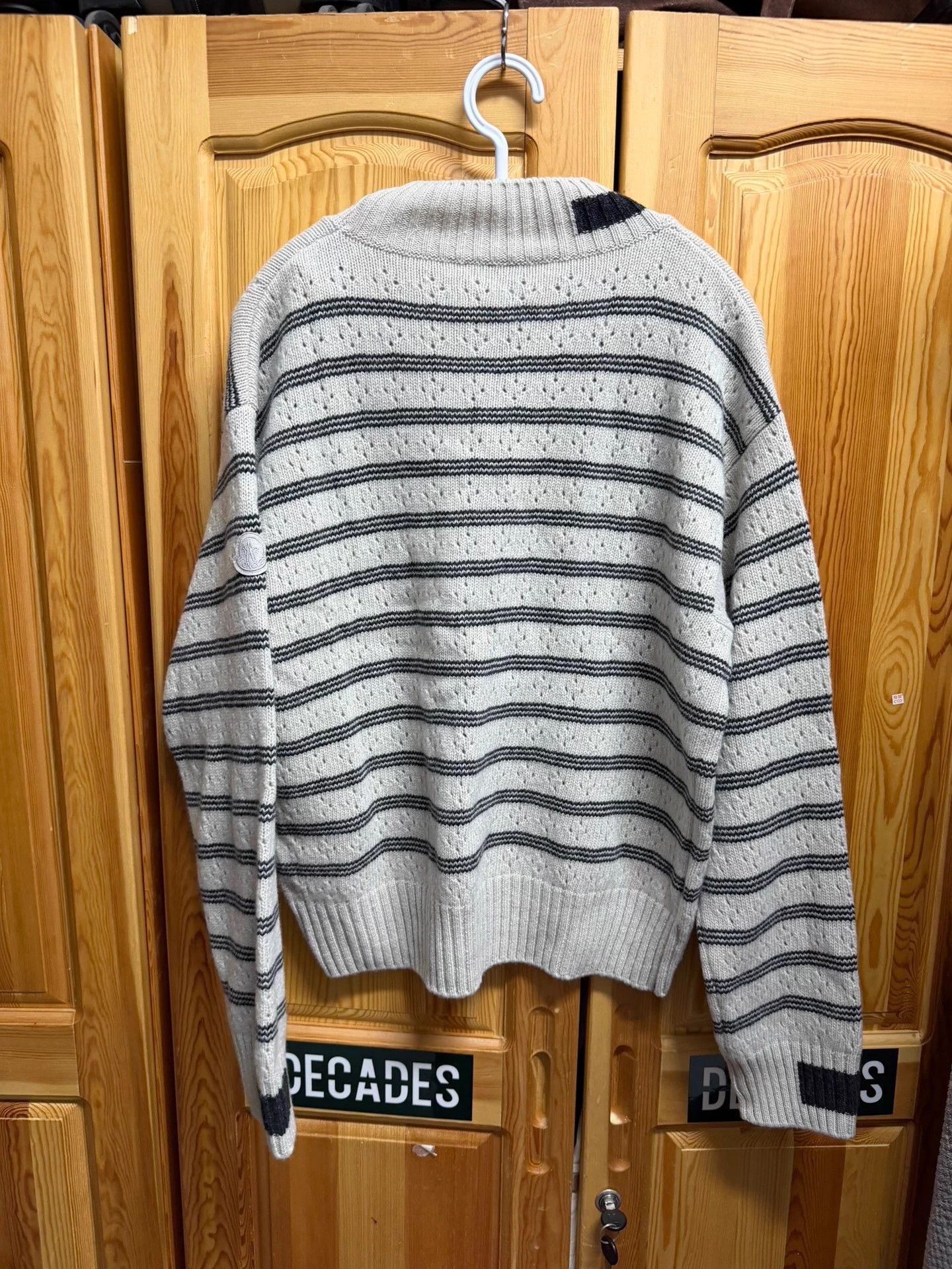 Moncler Moncler Women's Hollow Half Turtleneck Wool Knit Sweater L Size L / US 10 / IT 46 - 4 Thumbnail