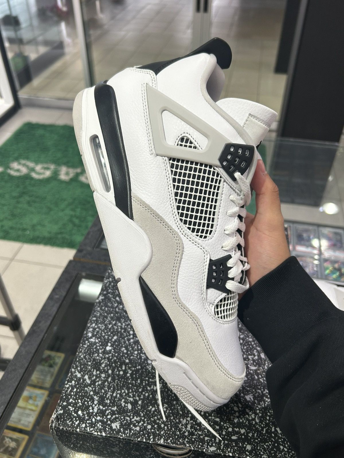 Jordan Brand Jordan 4 millitary black Size US 13 / EU 46 - 5 Thumbnail